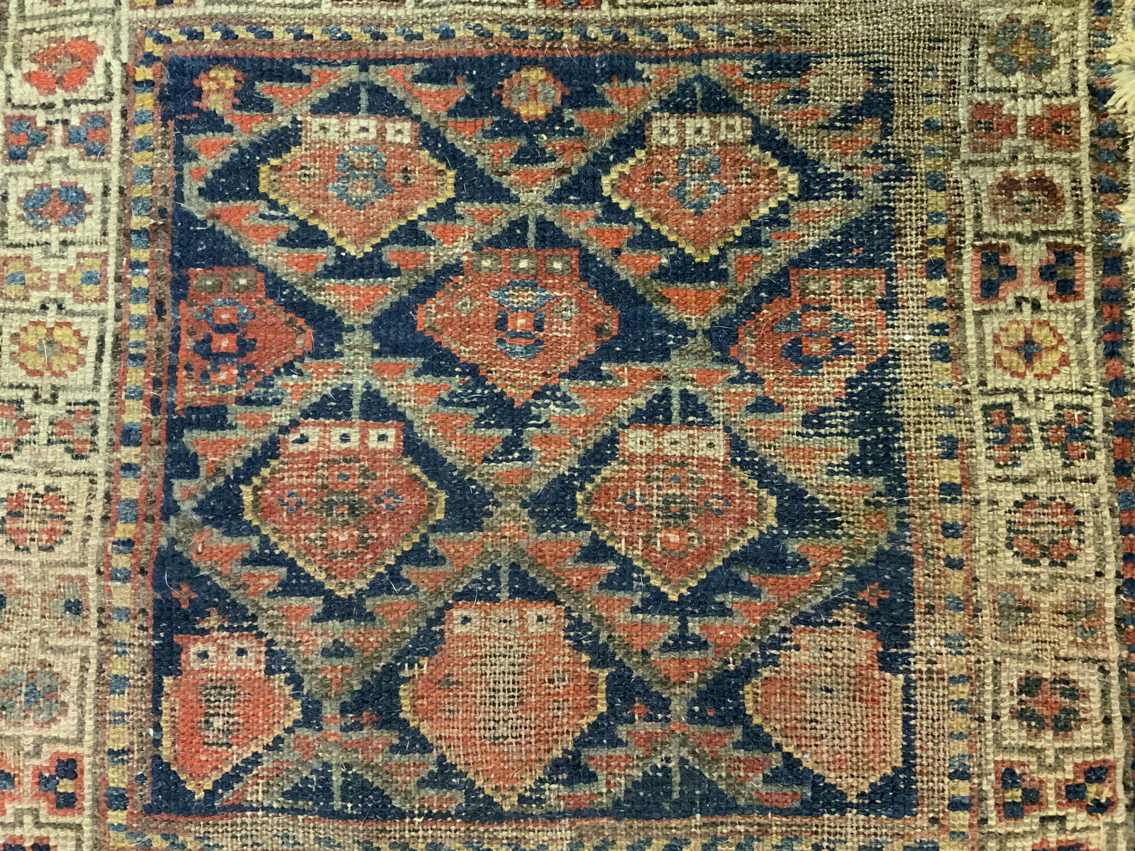 Vintage Geometric Pattern Fringe Trim Scatter Rug (1 of 9)