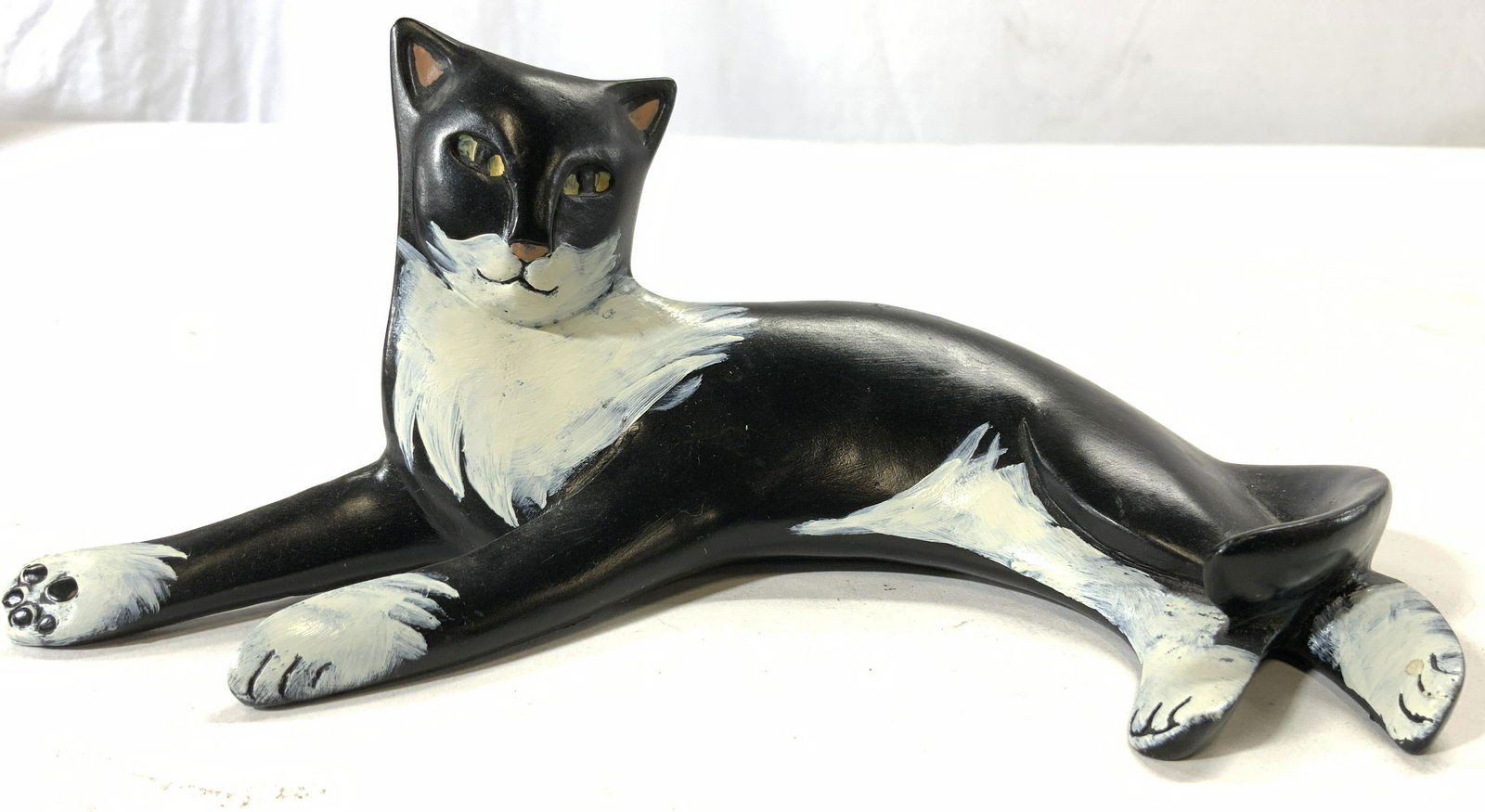 LYNDA PLEET B&W Toned Cat Figural Resin (1 of 6)