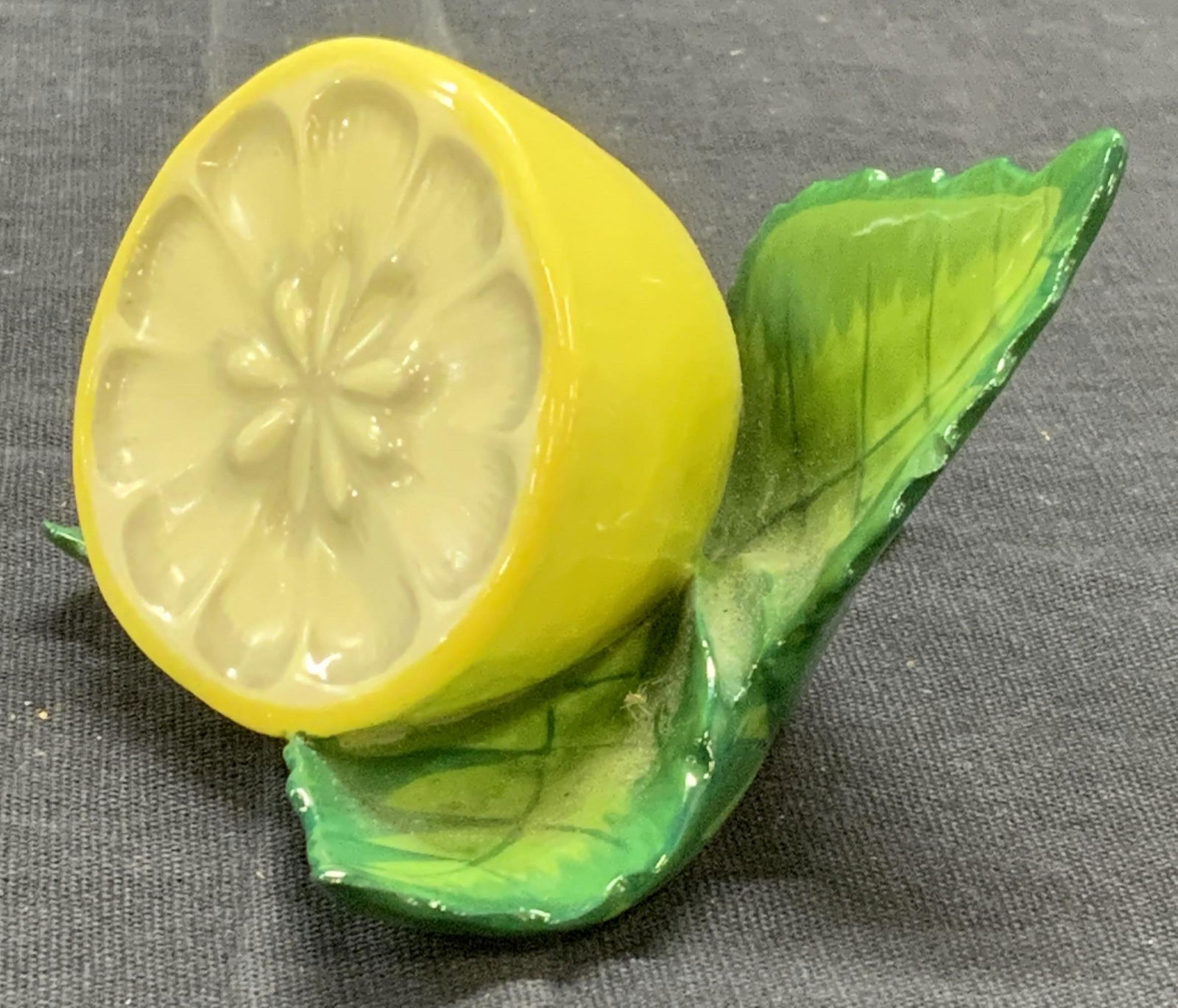 HEREND Porcelain Lemon Figurine Card Stand (1 of 6)