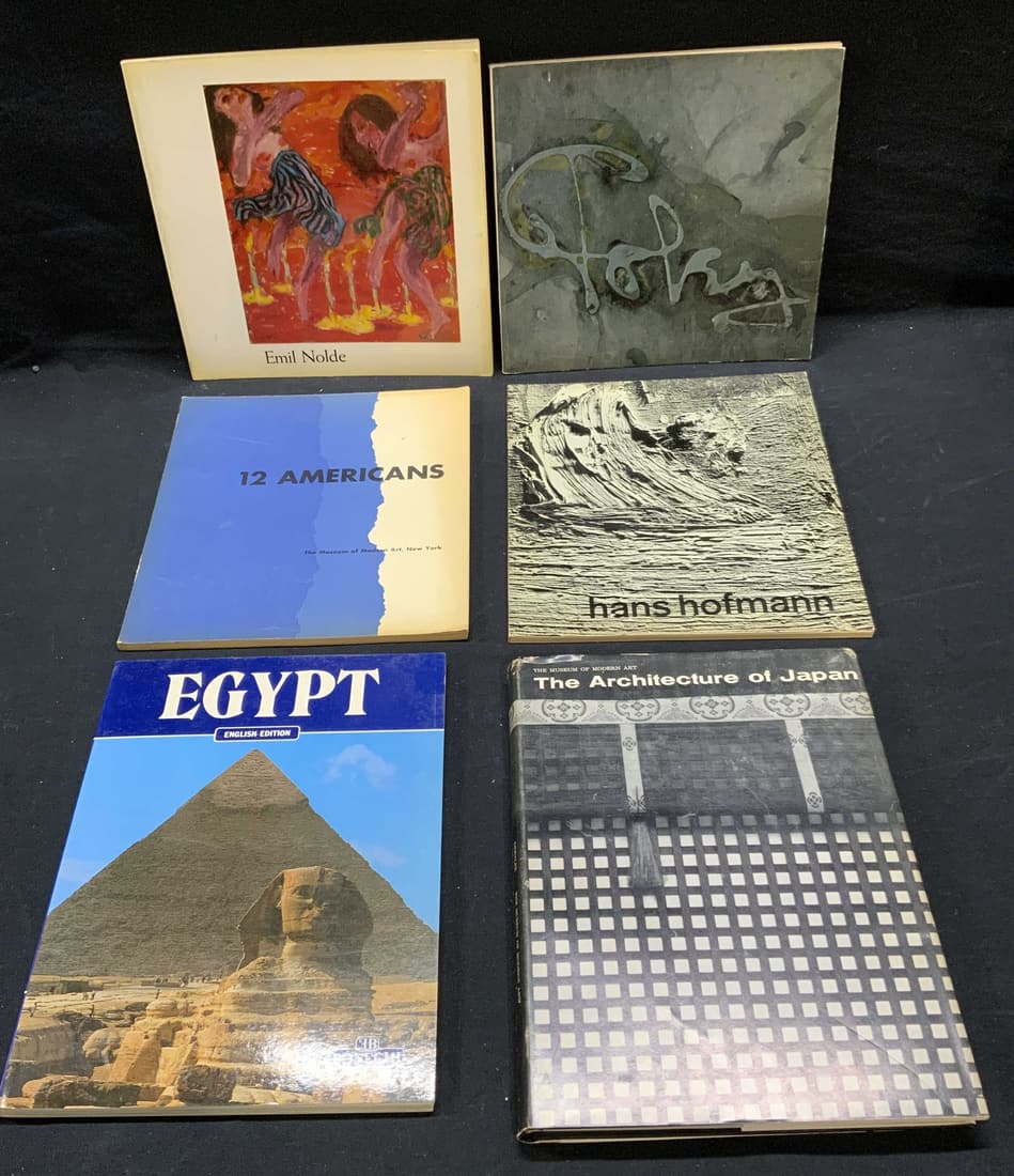 Lot 12 Museum Exhibition & Art Books (1 of 13)