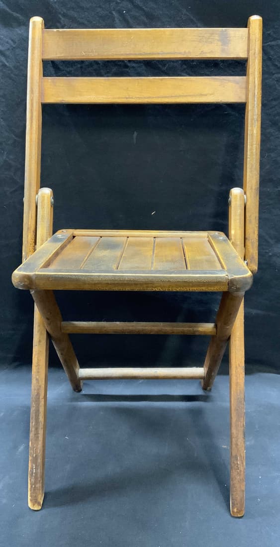 Vintage Wood Folding Chair: Vintage wood folding chair. Surface wear consistent with exposure.16 x 15 x 28 inches. Vintage chair, vintage furniture, folding chair, Wood folding chair, side chair, home furnishings, seating, home 