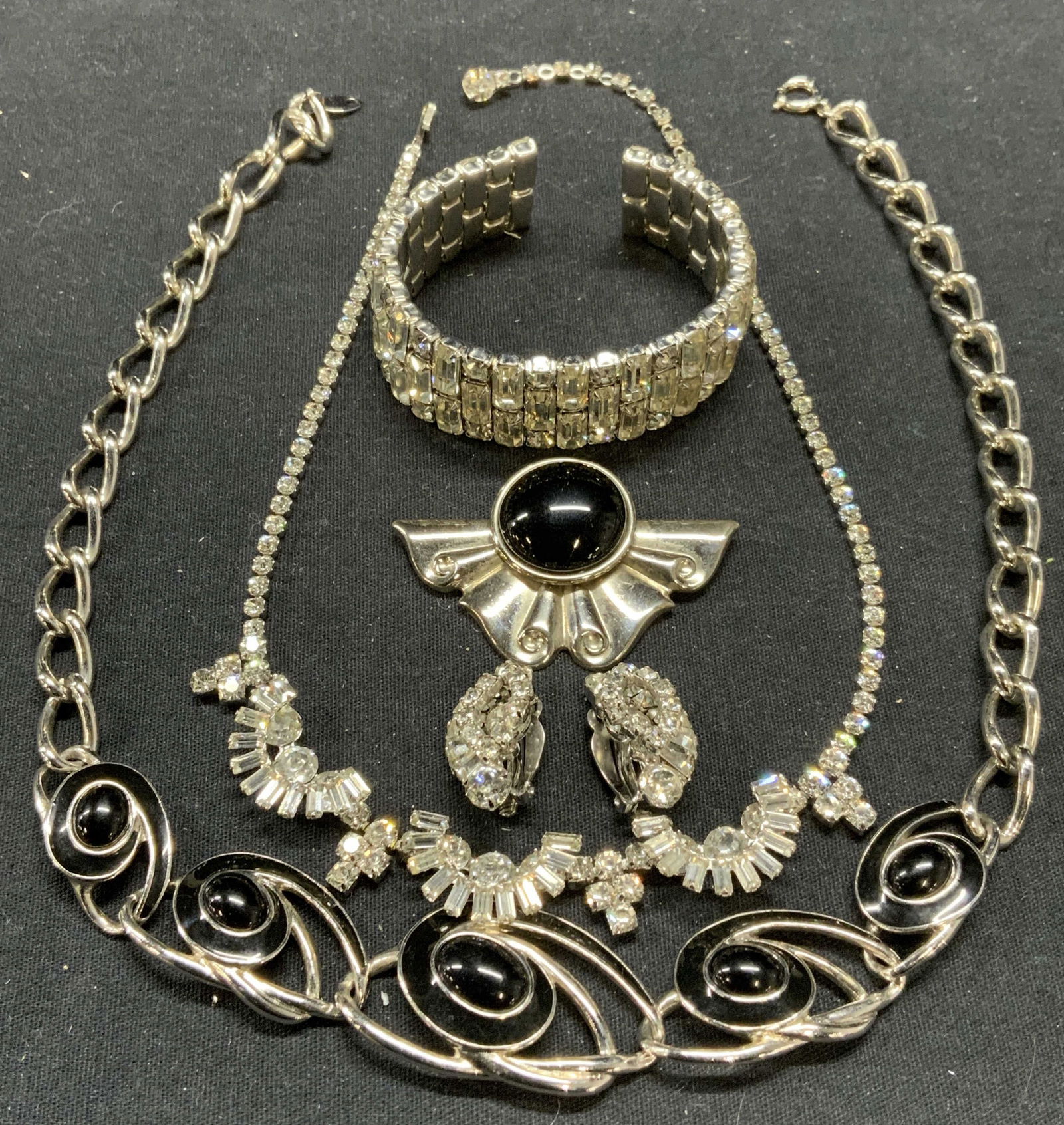 5 Trifari, Sherman, Weiss More Silver Tone Jewelry (1 of 13)