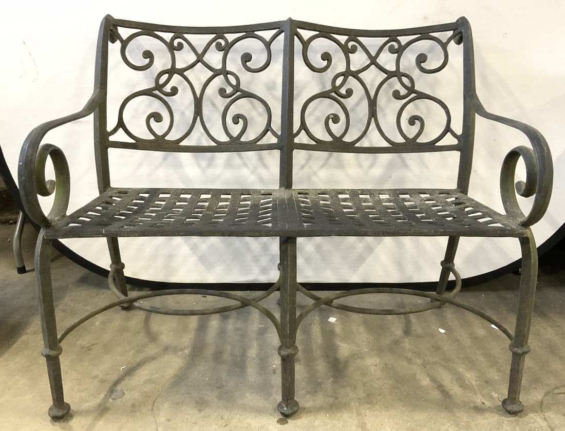 CAST CLASSICS CO Aluminum Outdoor Bench (1 of 9)