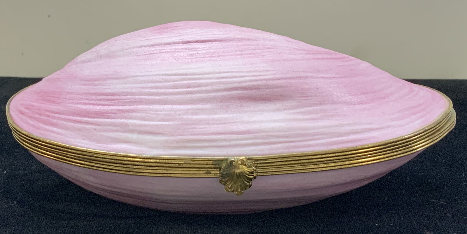 Limoges Porcelain Shell Trinket Box, France (1 of 6)