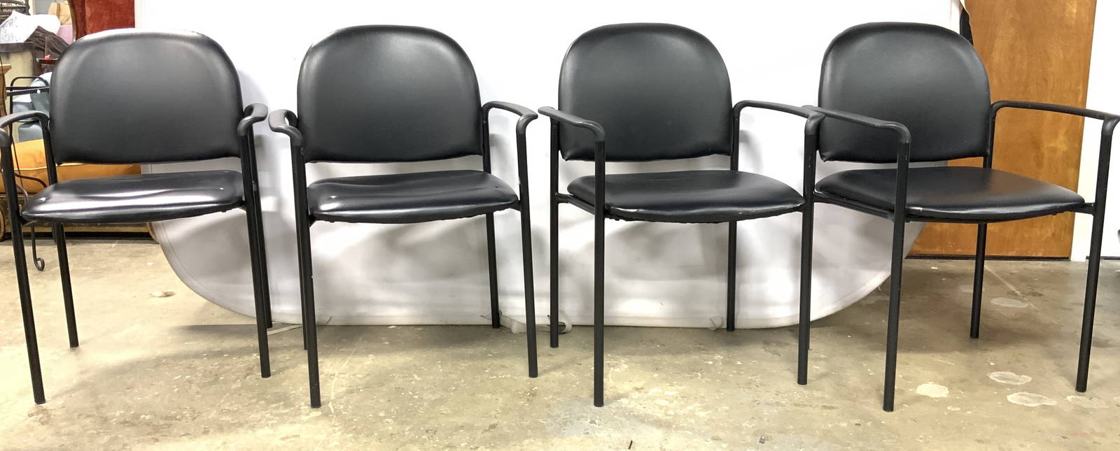 Belnick Set 4 Pebbled Leather Office Chairs Black Auction