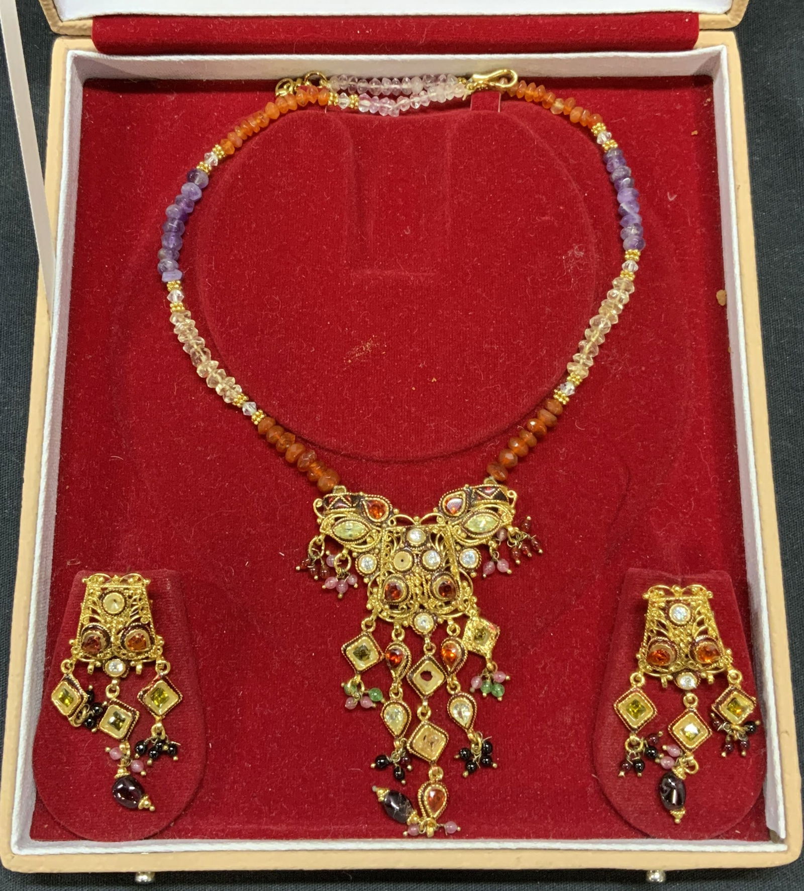 Kothari Jewellers Gemstone Necklace & Earrings Auction