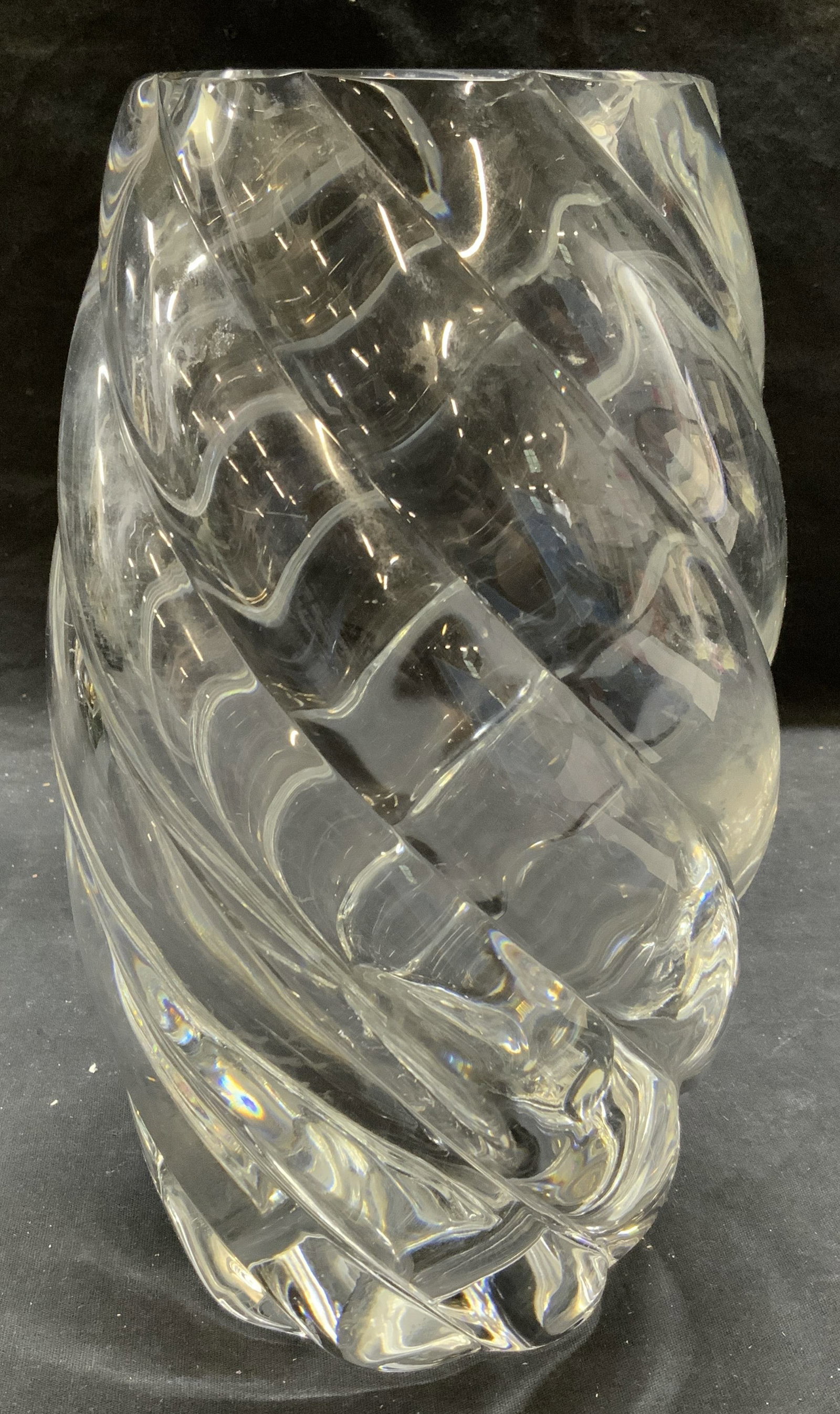 Baccarat Twisted Cable Crystal Vase, France: Baccarat twisted cable crystal vase. Thick walled heavy weight crystal. Trademarked to underside. Made in France. Some surface wear consistent with exposure. Measures approx. 5.5 x 10 inches. Property