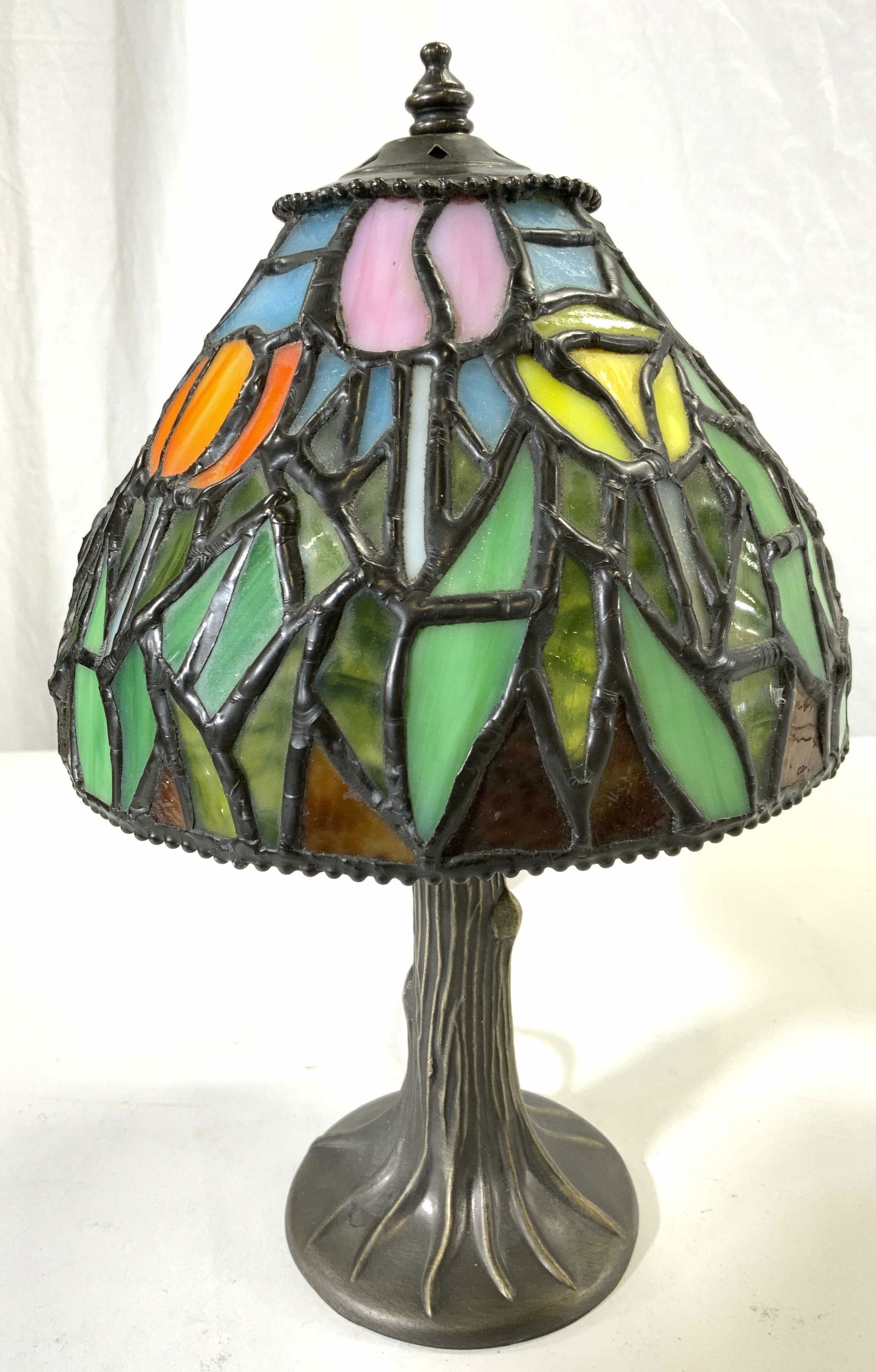 Tiffany Style Stained Glass Shade Table Lamp (1 of 8)