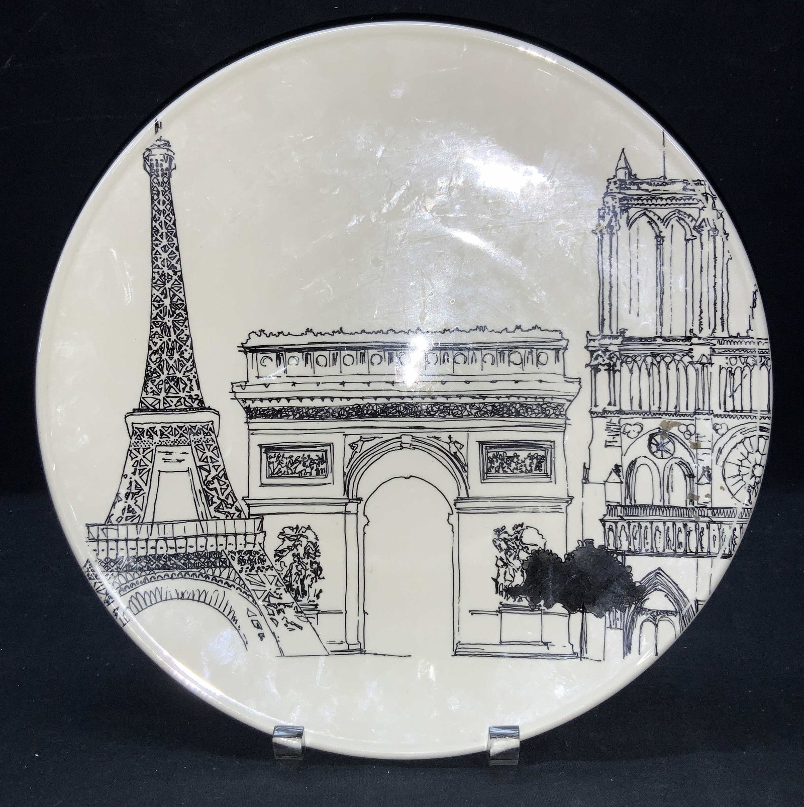 ROYAL STAMFORD Ceramic Centerpiece Dish: Marked Royal Stamford on underside. White ceramic dish with black outline images the different European Landmarks. Approximately 12.25 inch diameter. Minor surface wearing to dish. Royal Stamford cera