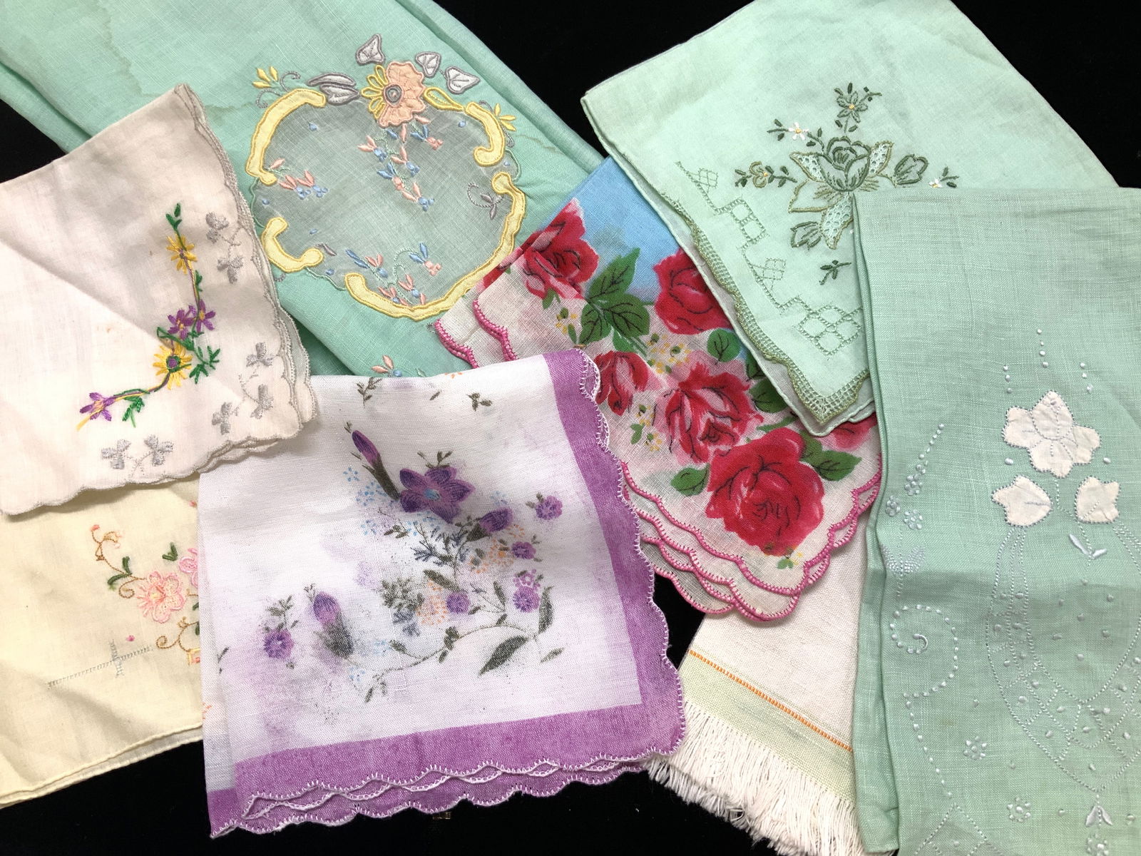 Lot8 Vntg Embroidered Linen Hand Towels, Hankies (1 of 10)