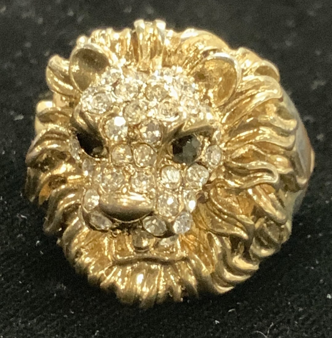 Crystal Two-tone Metal LION Cocktail Ring (1 of 7)
