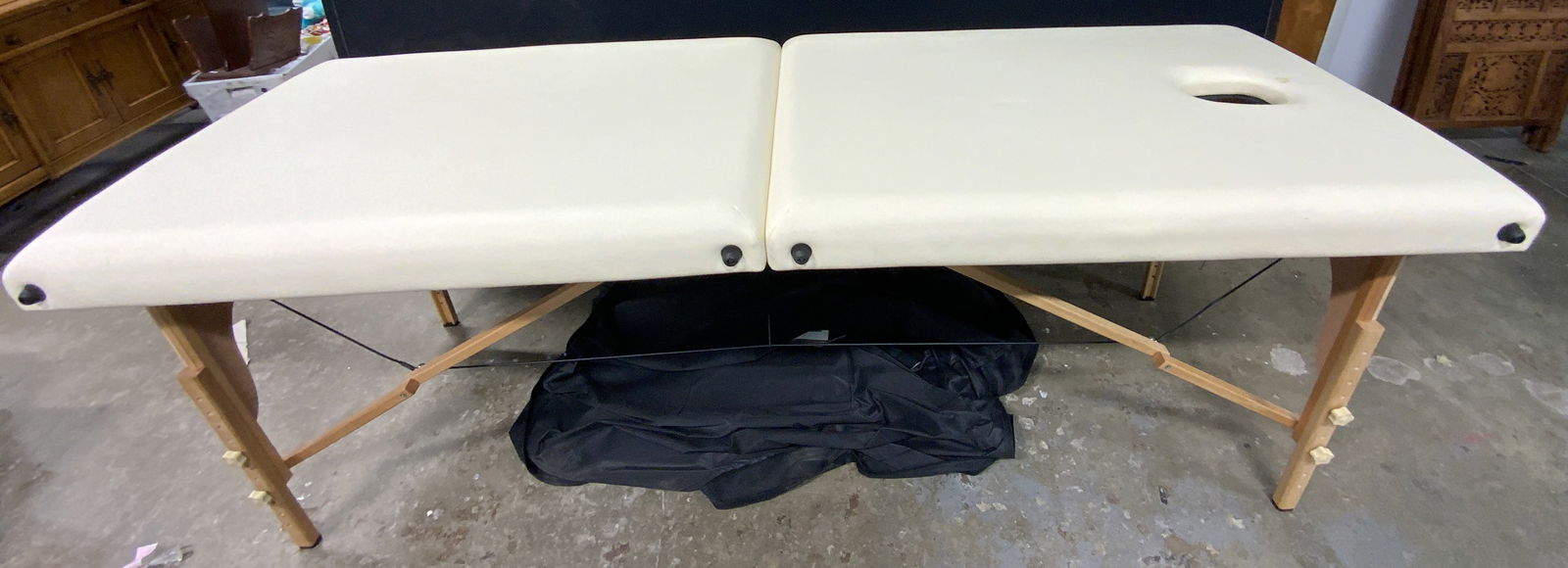 Portable Massage Table W/ Case (1 of 13)