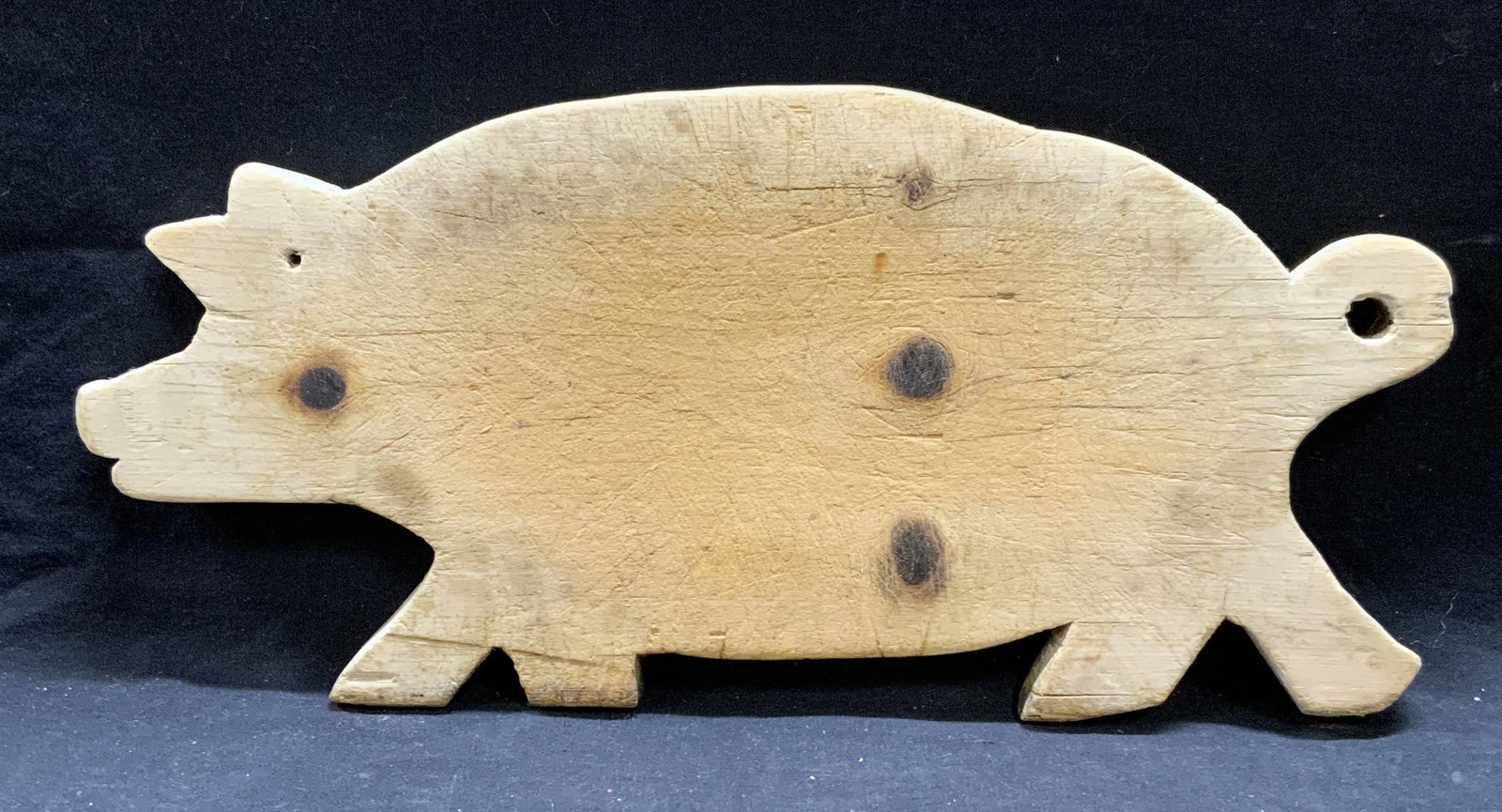 Vintage Wood Pig Cutting Board (1 of 6)