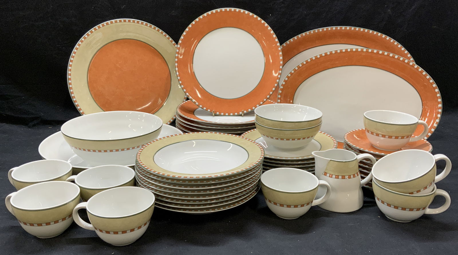 VILLEROY&BOCH Switch 2 Porcelain Dinnerware 48 (1 of 14)