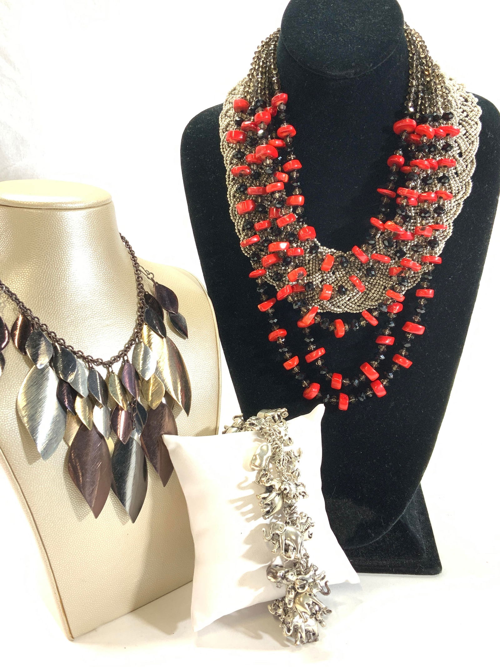 Lot 5 Jet Bead & Coral Necklace, Fashion Jewelry (1 of 8)