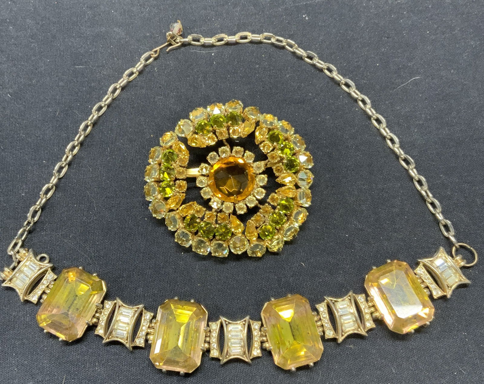 Lot 2 Schreiner Crystal Brooch, Crystal Necklace (1 of 7)