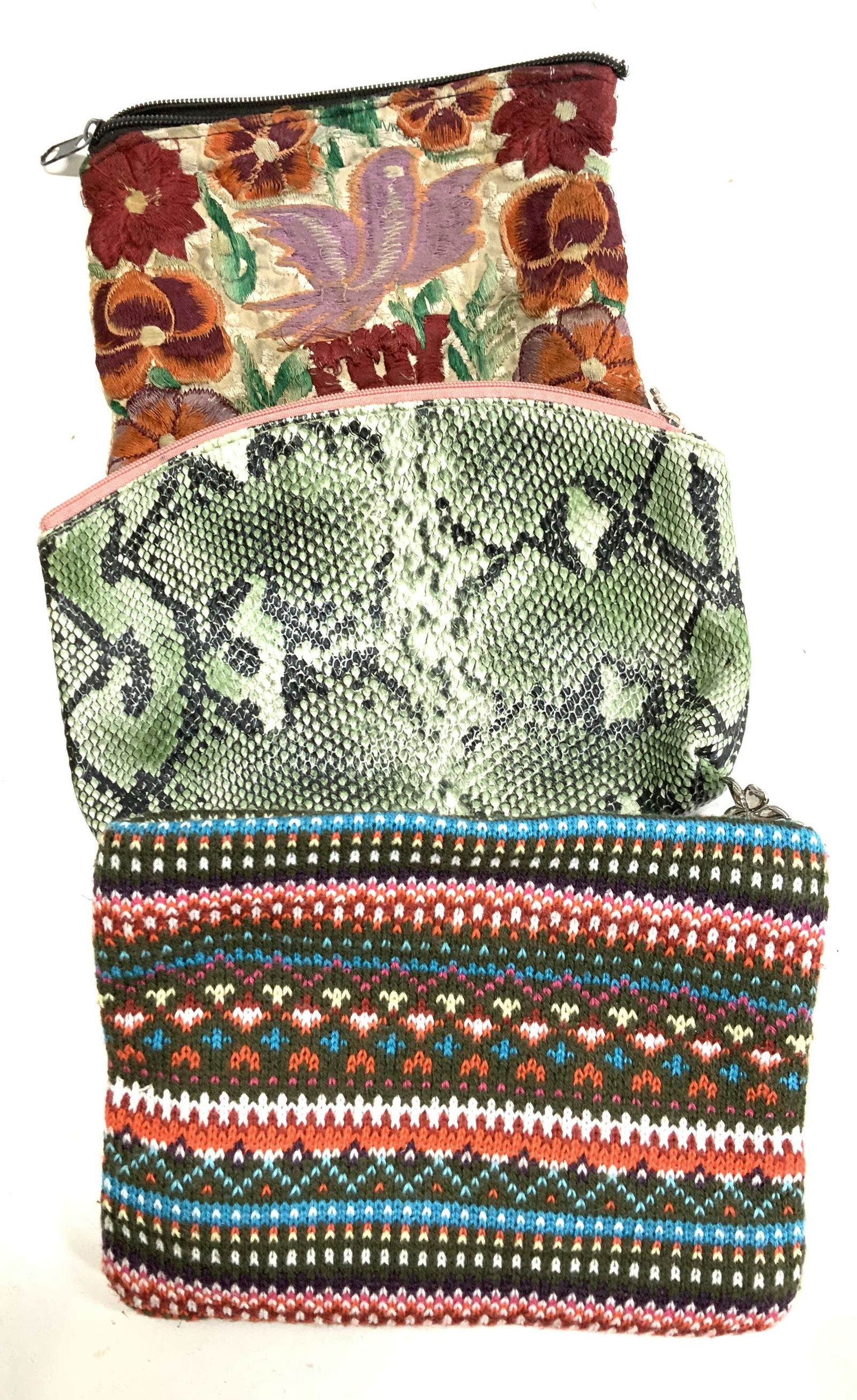 Lot 3 Cosmetic Bags, Knit, Faux Snakeskin, Embroid: Vintage Make Up / cosmetic bags. Embroidered bag has orange, violet, and burgundy flowers and a bird on one side. Needs cleaning, has wear. Measures 6.75 x 5 in. Faux snakeskin in green with pink and
