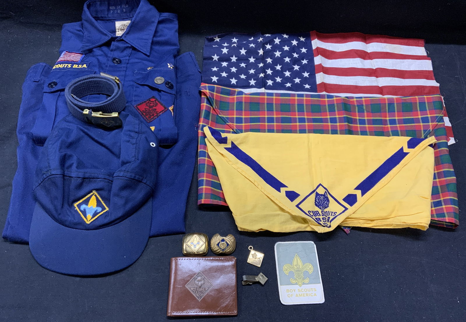 Vintage Boys Cub Scout Uniform & Accessories (1 of 7)