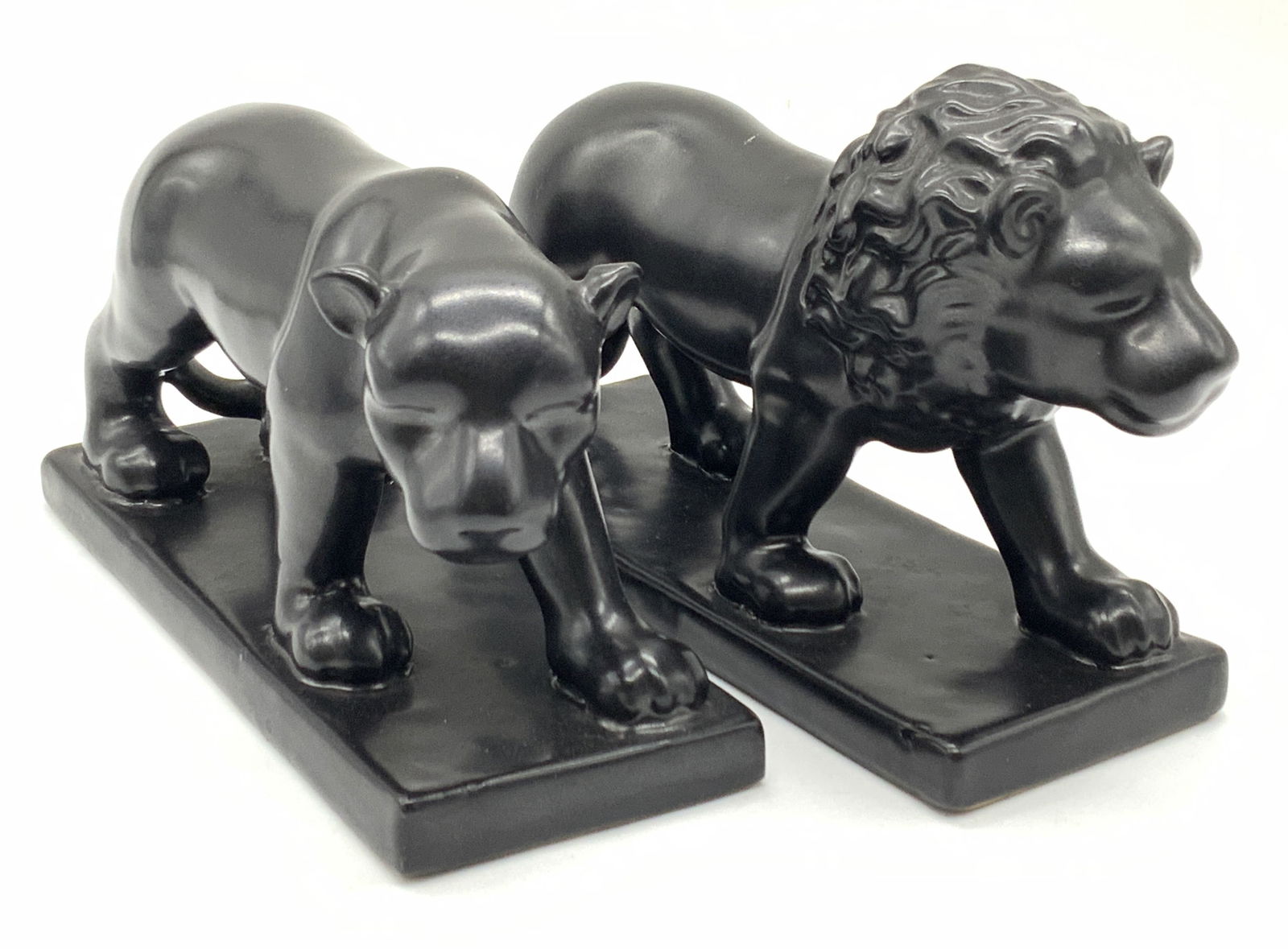 Cumps Pr Black Ceramic Lion Figures (1 of 8)