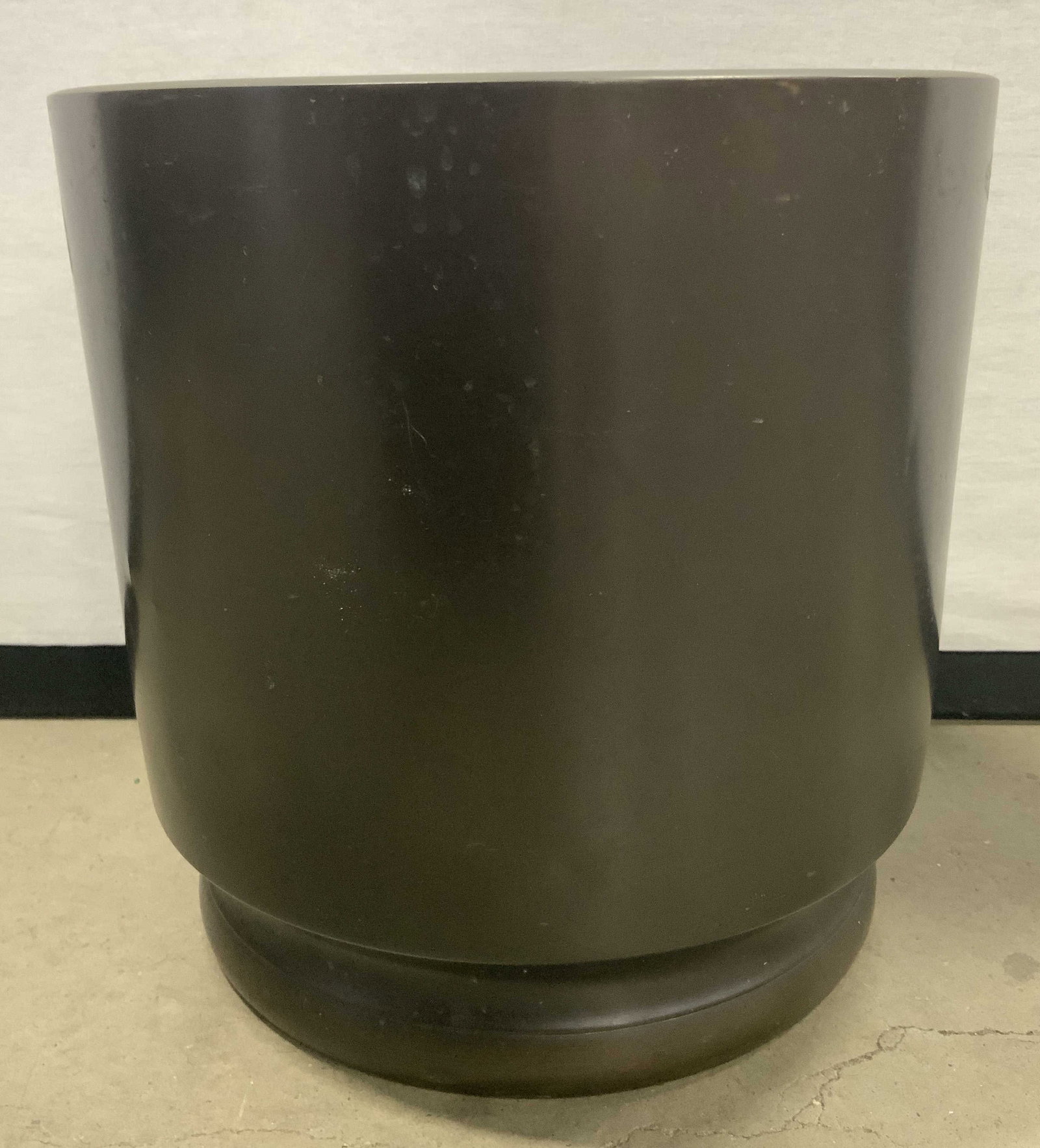 Vintage Cylindrical Metal Planter (1 of 8)