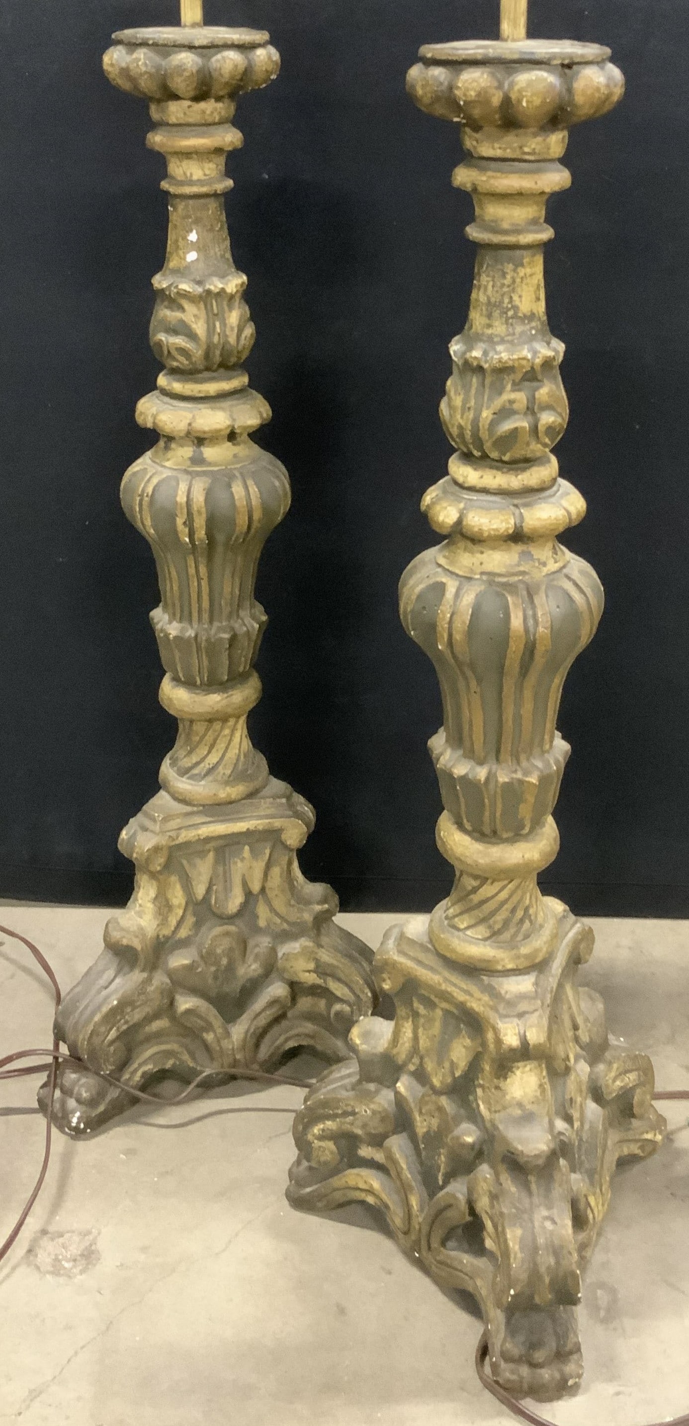 Pair Vintage XL Tabletop Clawfoot Lamps (1 of 11)
