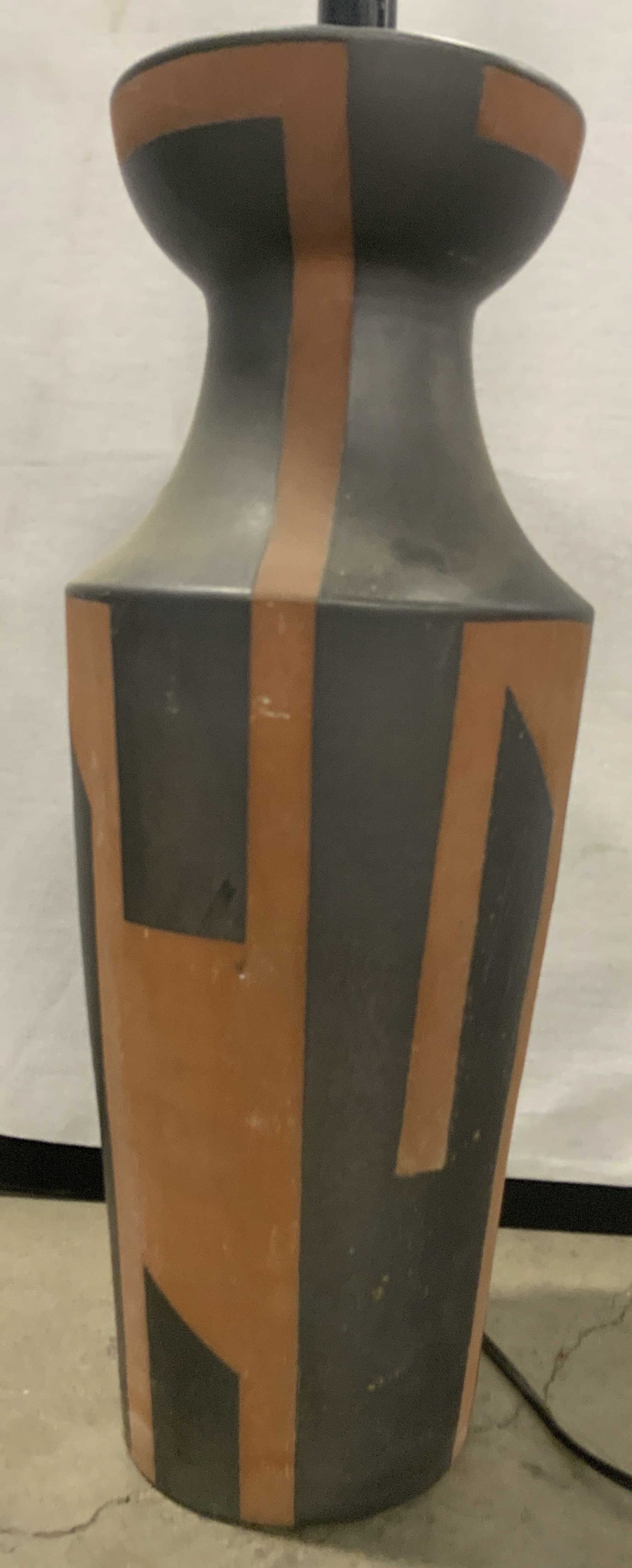 Vintage Pottery Tabletop Lamp (1 of 11)