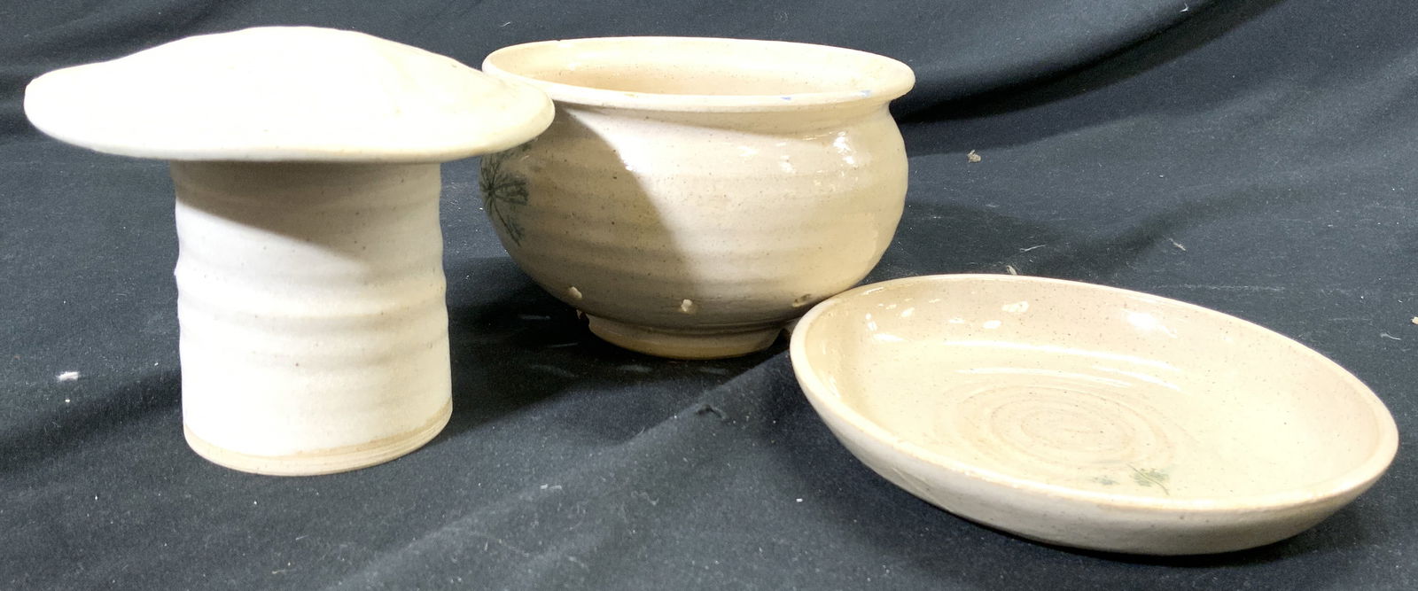 Lot 3 Ceramic Tabletop Accessories, Mahala more (1 of 6)