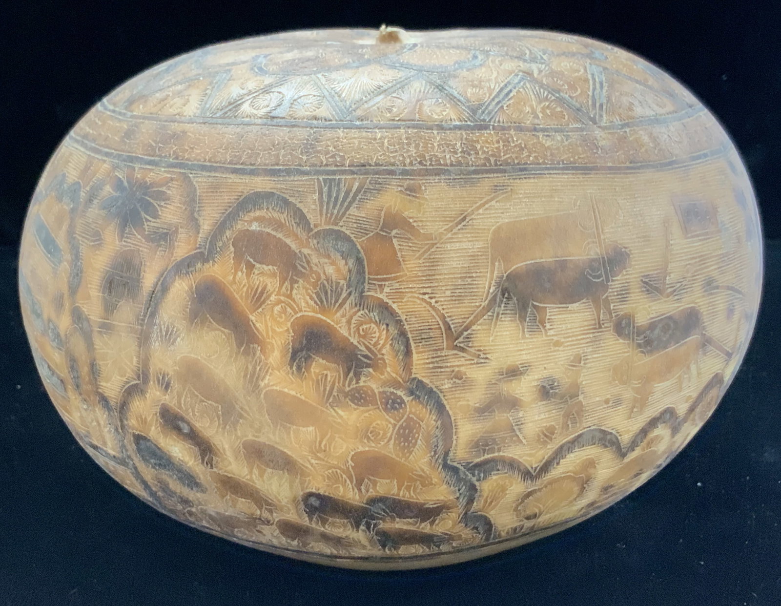 Peruvian Style Etched Dried Gourd Folk Art: Natural gourd hand crafted. motif with farm animals, farming, and homes, possibly peruvian. Measures 6 x 3.75 in. Arts and Crafts, Artisanal Home decor, Home decor, Etched natural Vegetable Gourd, Hom