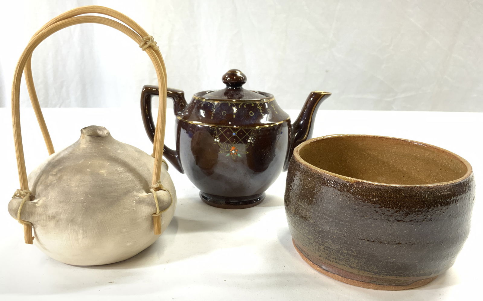 Lot 3 Porc & Ceramic Tabletop Accessories (1 of 6)