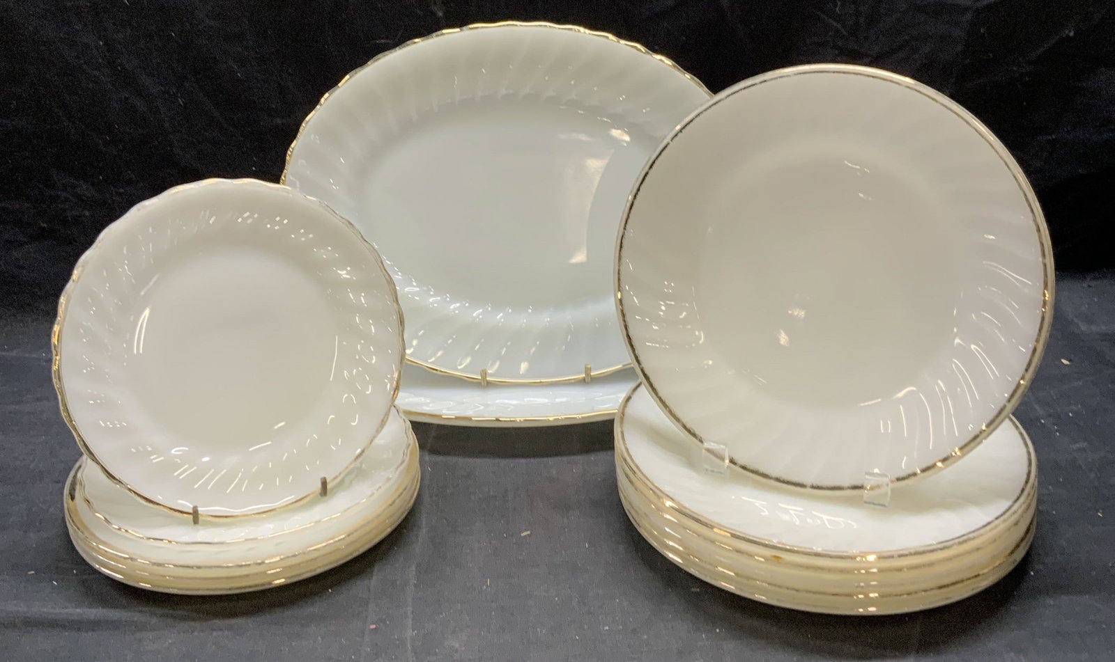 Set 13 Anchor Hocking Fire King Glass Tableware (1 of 12)
