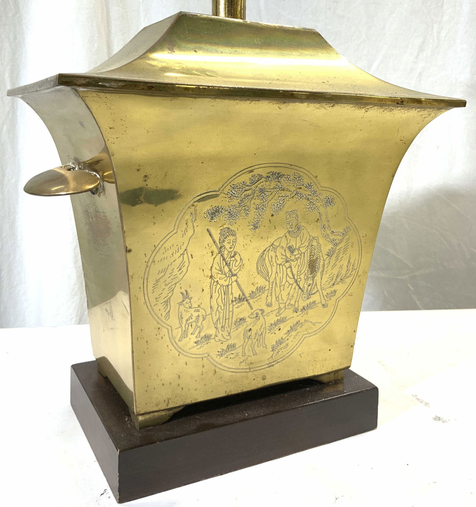 Vintage Asian Brass Lamp W Handles (1 of 9)