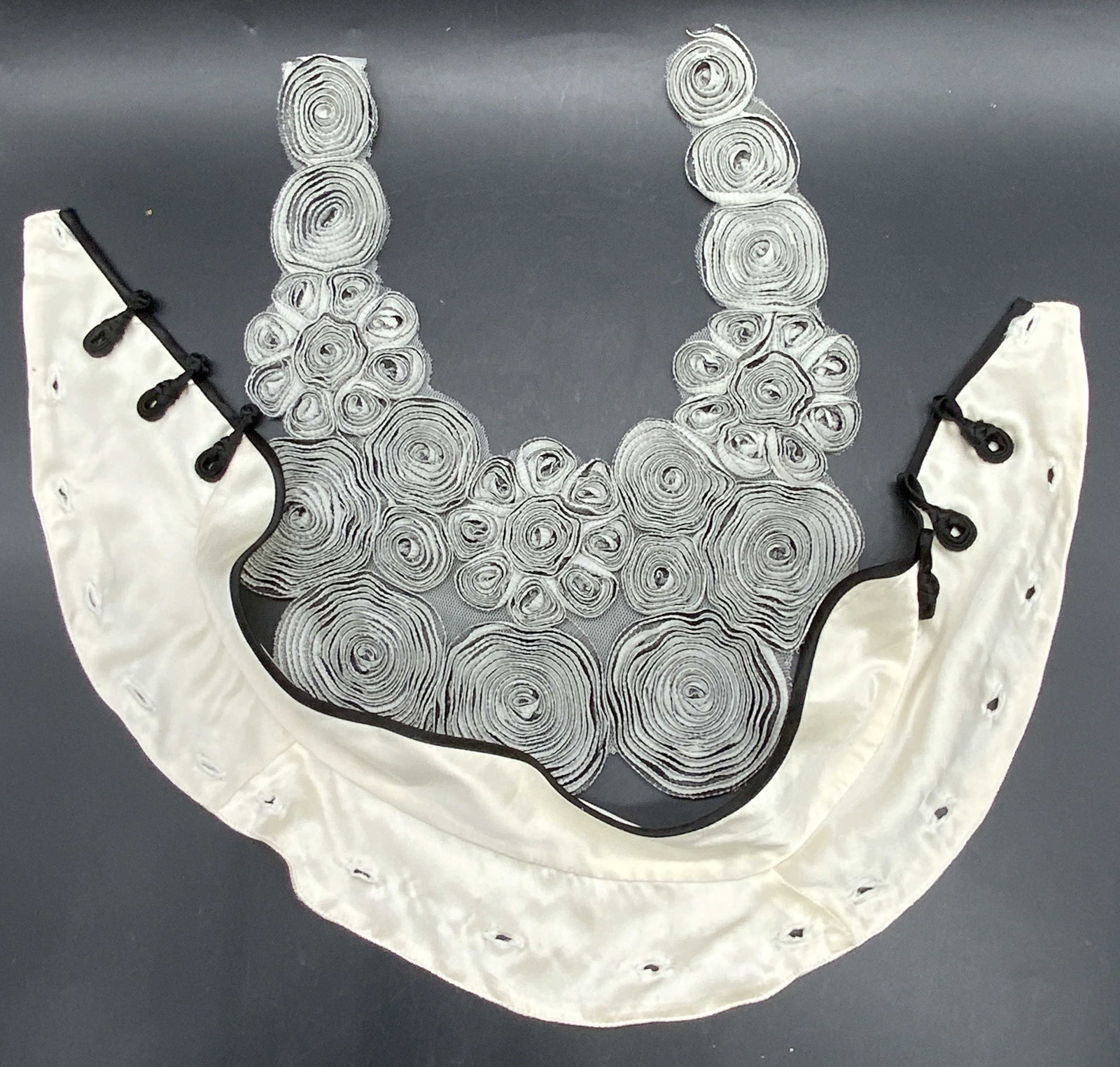 Lot 2 Vintage Handmade Fabric Collars (1 of 6)