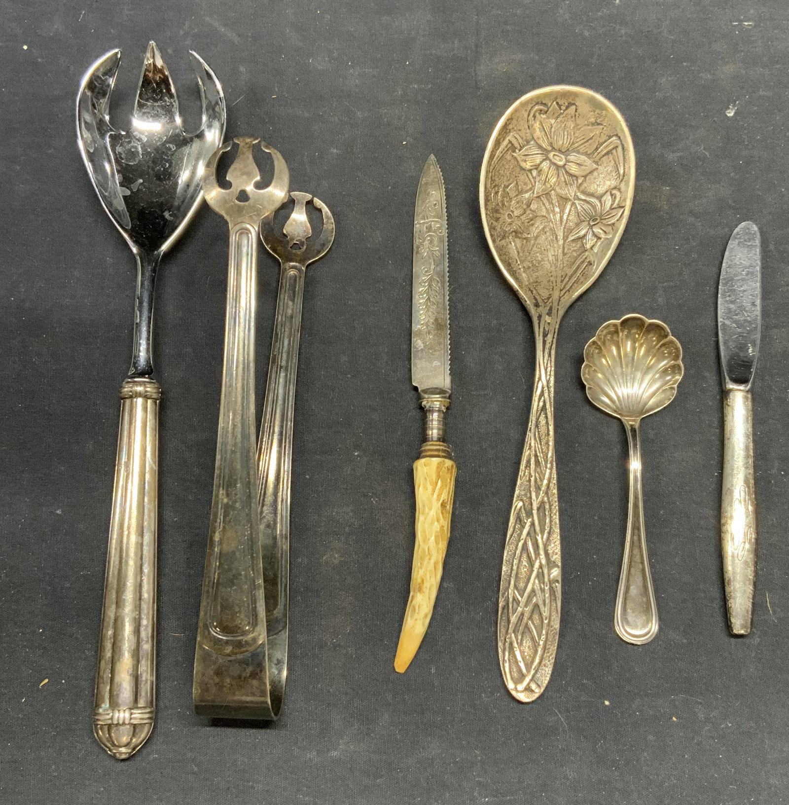 Group 6 Sterling, 800, Plated Silver Flatware: Group of 6 pieces of vintage silverware and flatware. Silver plated knife with bone handle, hallmarked on blade. DJ Japan silver plated tongs, hallmarked to interior. Hallmarked silver plated serving 