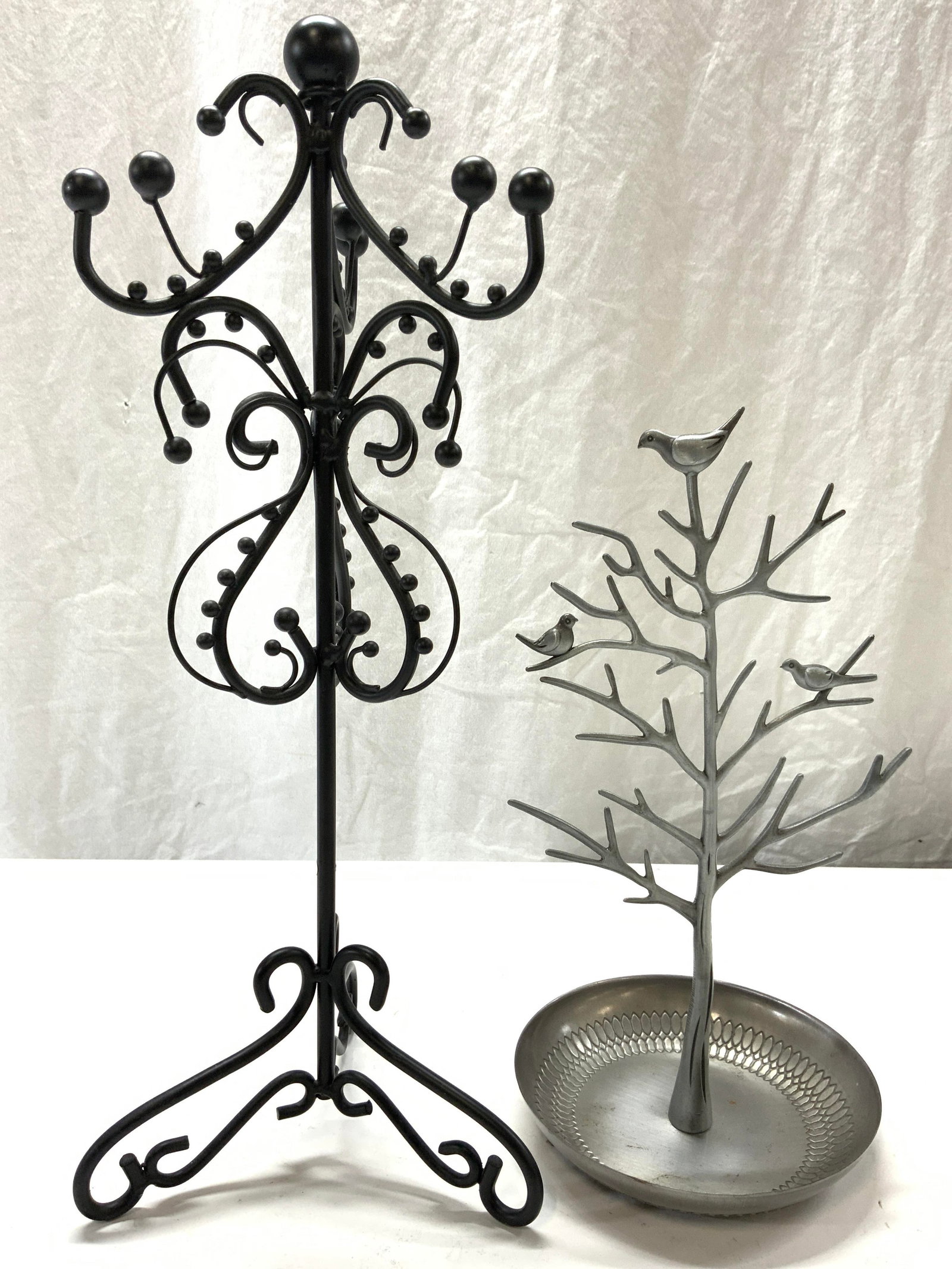 Lot 2 Metal Jewelry Holders (1 of 7)