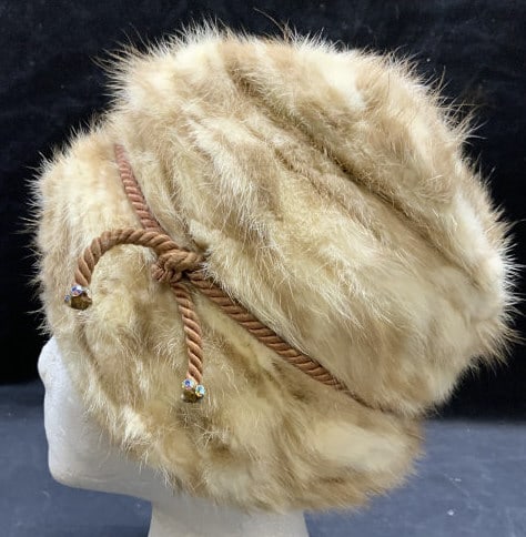 Vintage Tan Fur Hat: Vintage tan fur hat. Possibly mink. Some wear consistent with exposure. Measures approx. 7 inches wide. Ladies hat, ladies fur hat, ladies tan hat, ladies accessories, ladies fashion accessories, ladi