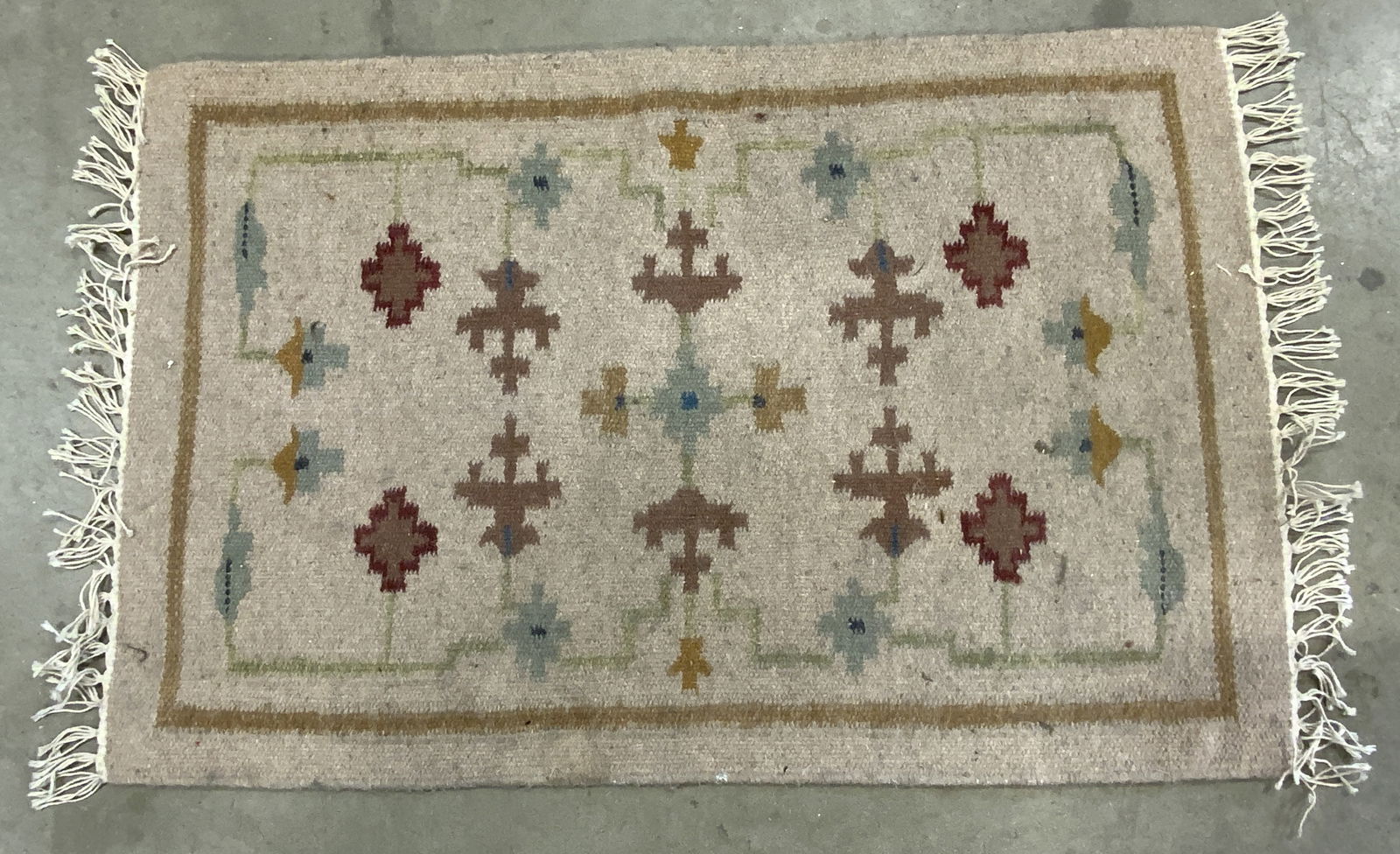 Vintage Kilim Fringe Trim Rug (1 of 8)