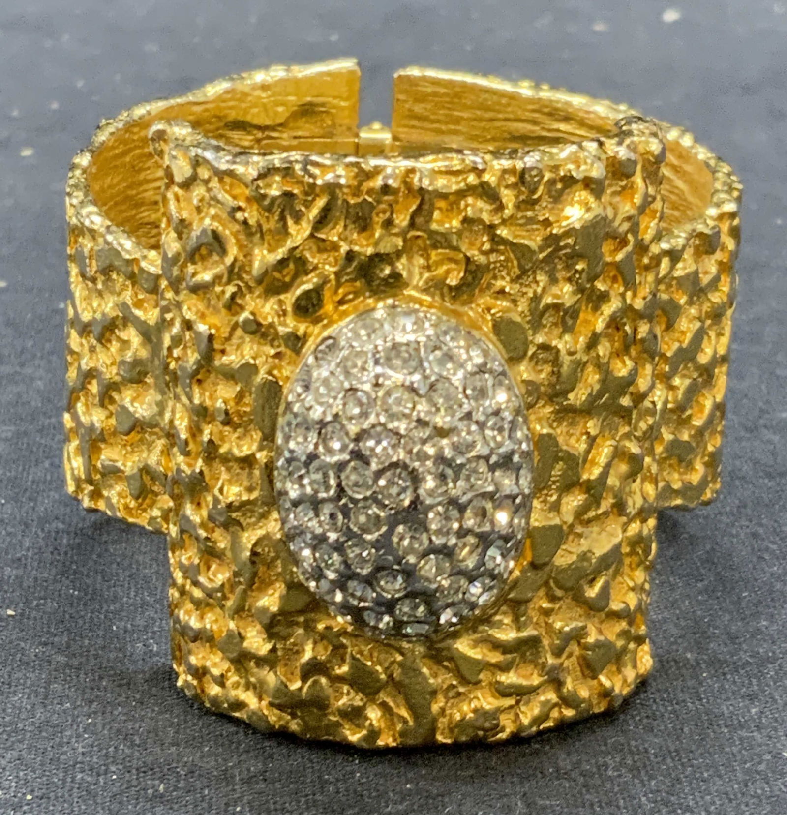 KJL KENNETH LANE Gold Tn Crystal Bracelet (1 of 7)