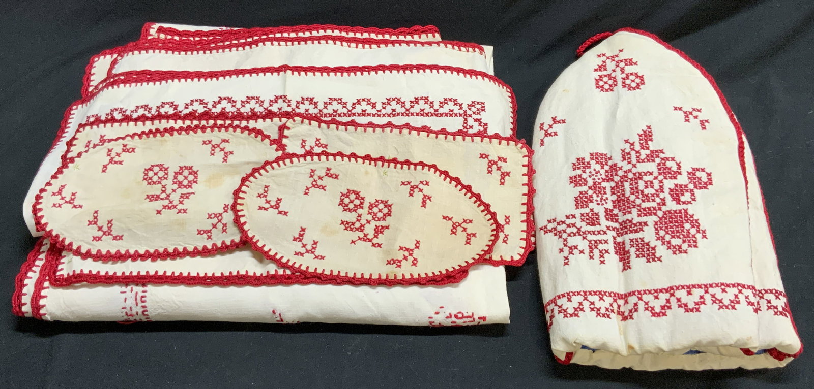 Set 8 Vintage Red & White Embroidered Table Linens (1 of 10)
