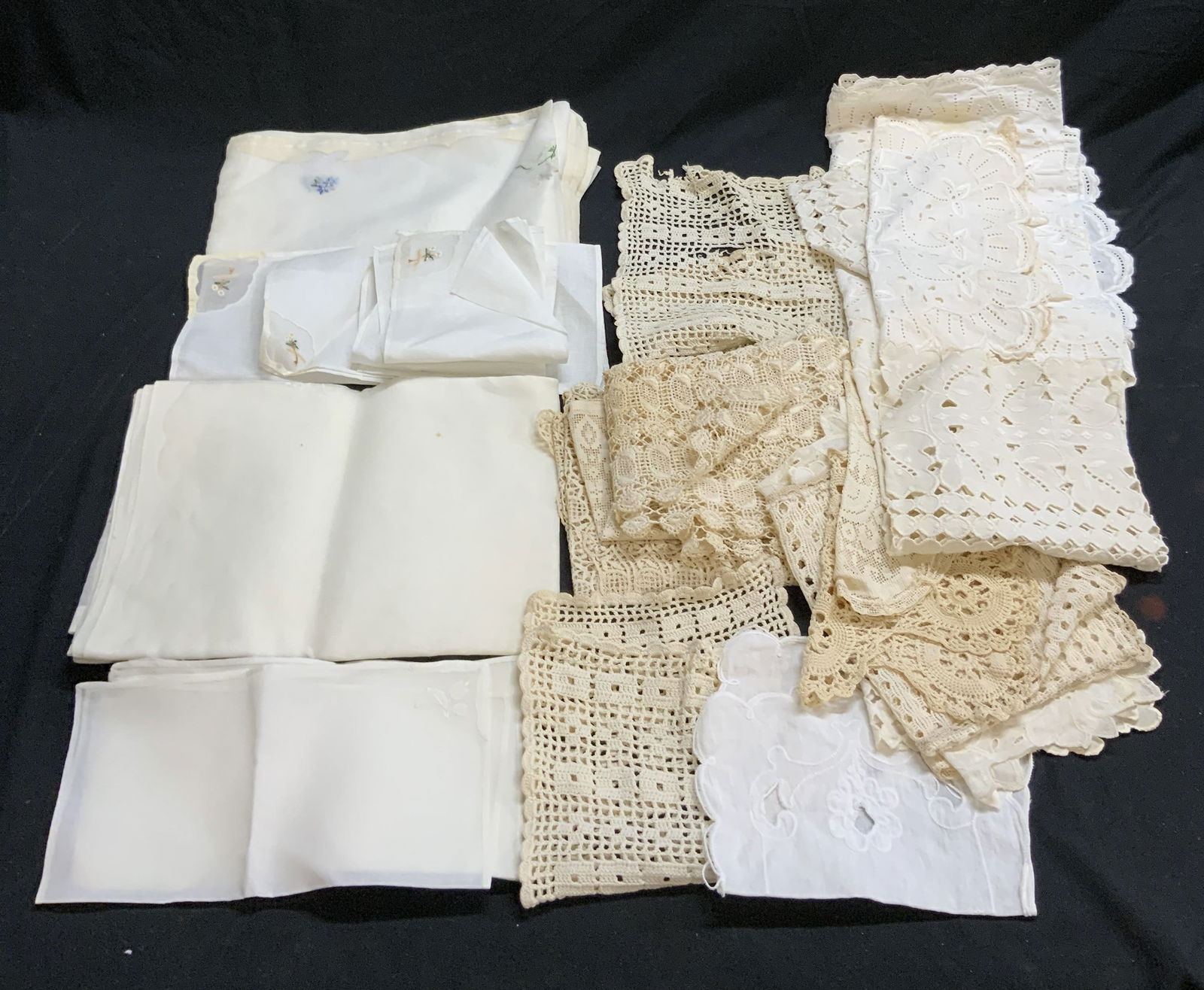 Group Lot Crochet & Table Linens, Napkins & More (1 of 12)