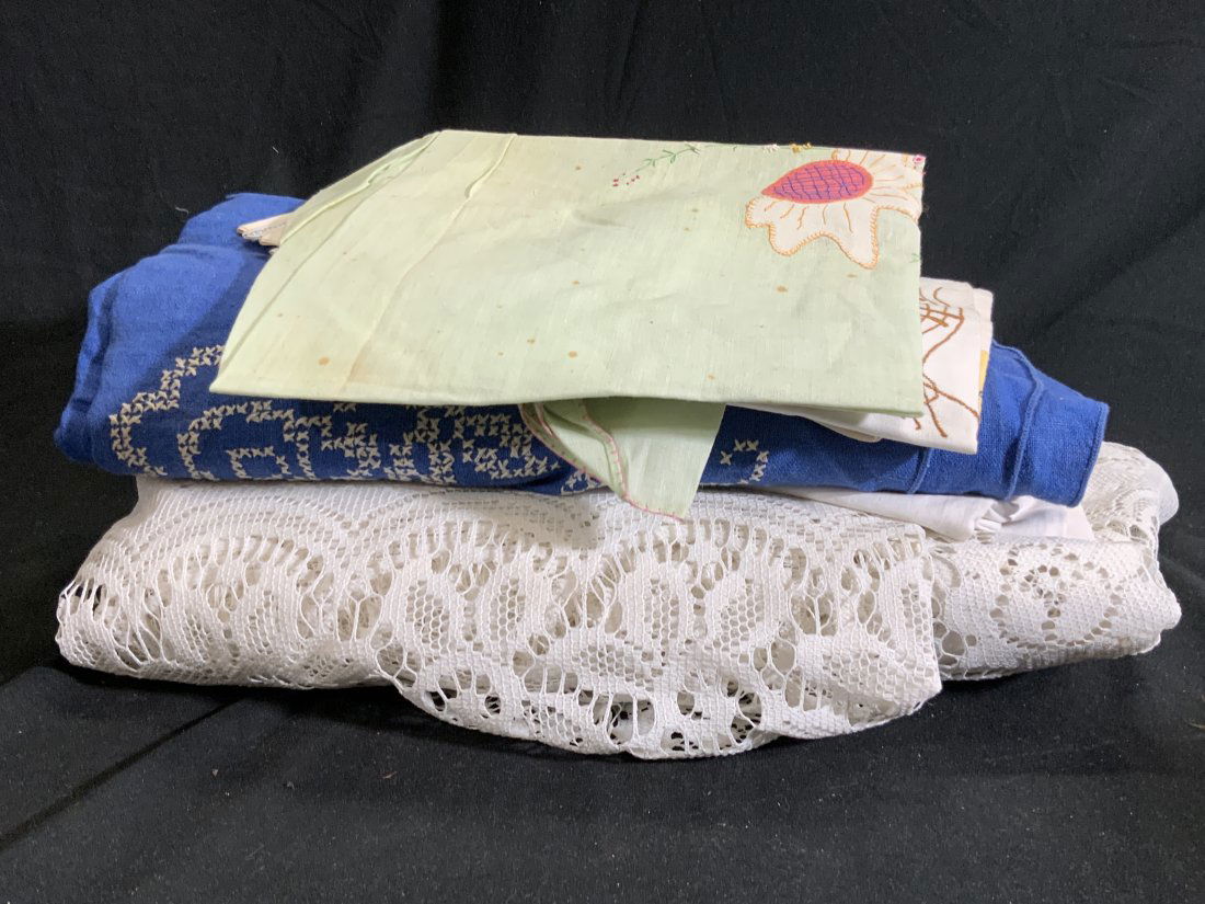 Group Lot Vintage Table Linens, Napkins & More (1 of 12)