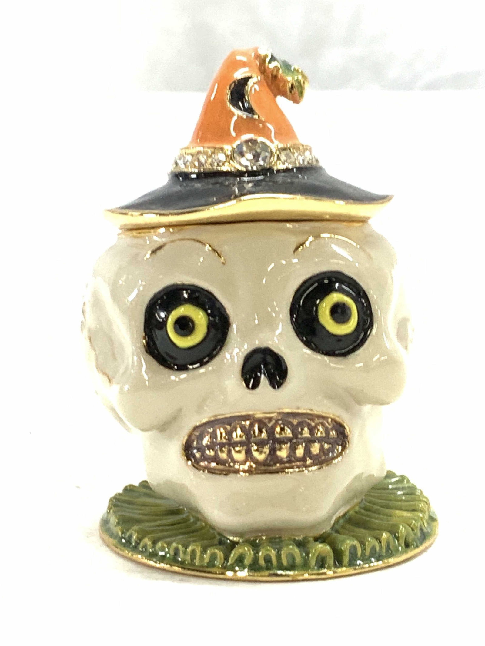 Heavy Enamel Skull Pill Box (1 of 6)