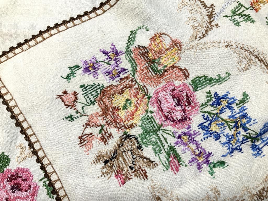 Cross Stitch Linen Rose Tablecloth (1 of 7)