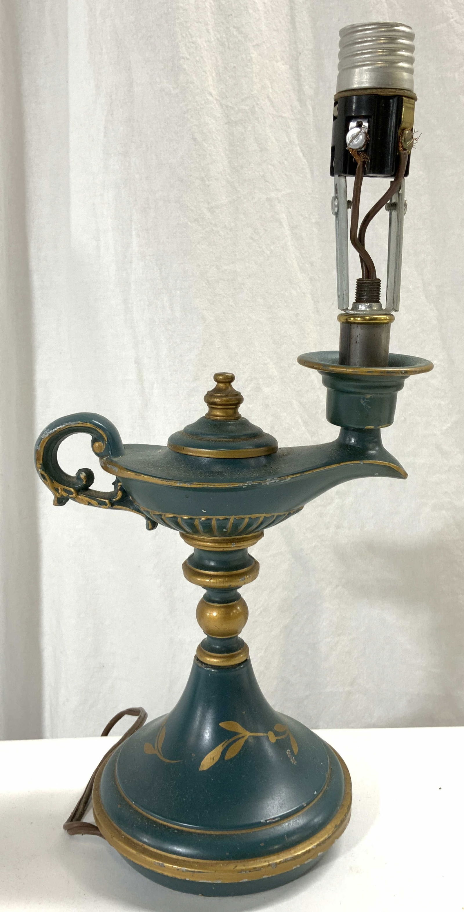 Vintage Electrified Metal Toleware Lamp (1 of 6)