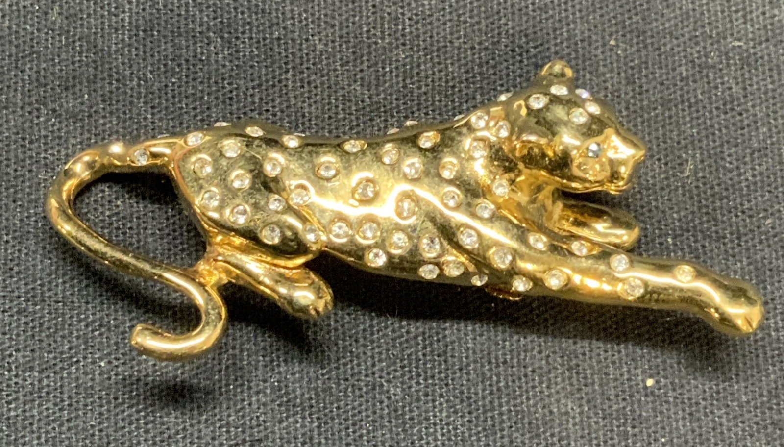 Carolee Gold Tone Crystal Leopard Brooch (1 of 7)