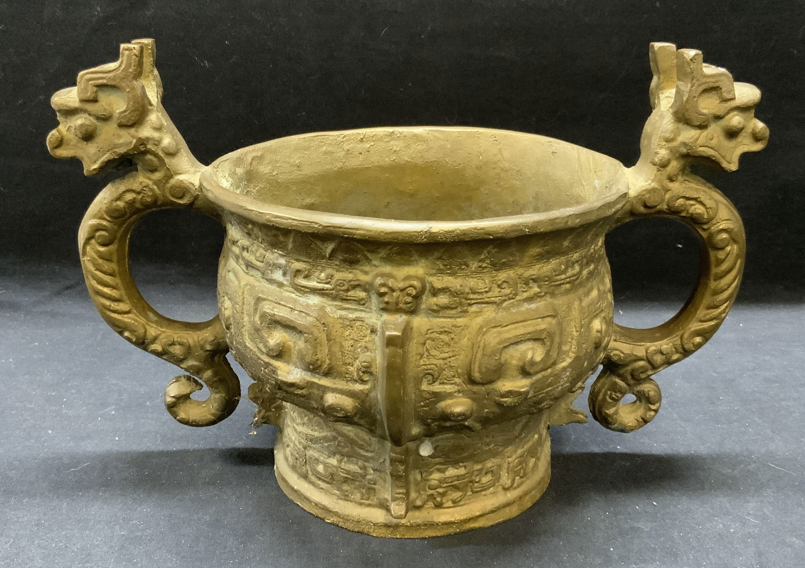 Heavy Bronze Dragon Handle Planter (1 of 8)