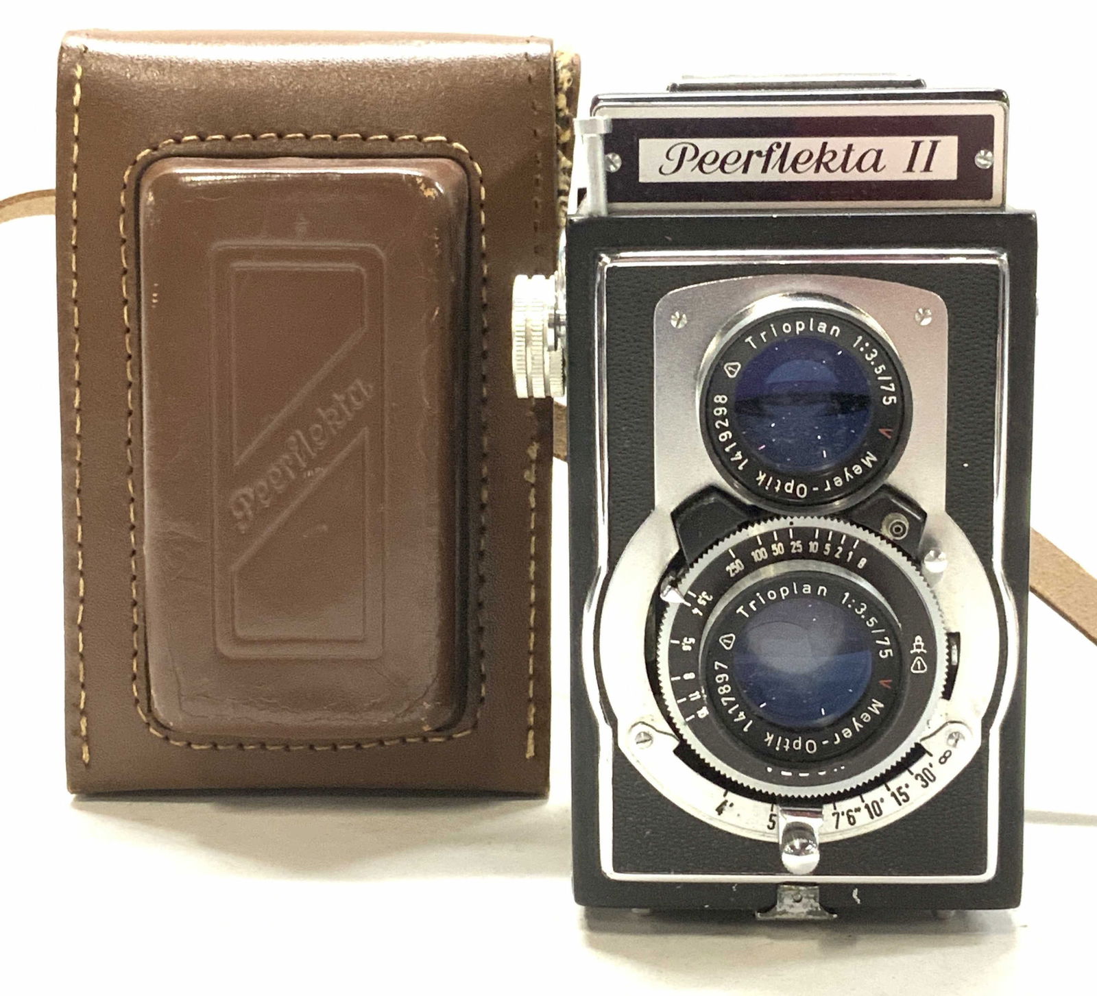 Peerfleckta II TLR Camera & Leather case  Germany (1 of 10)