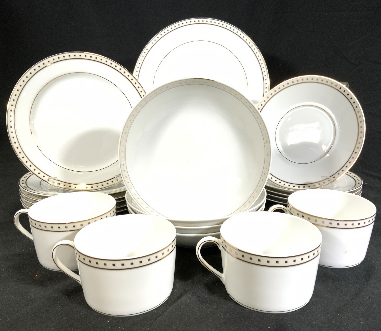 CHRISTOFLE BABYLONE Set 25 Porcelainware Set (1 of 9)