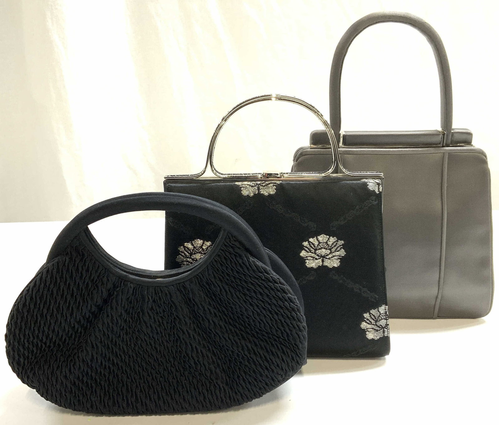 Lot 3 Judith Leiber Satin Handbags (1 of 13)