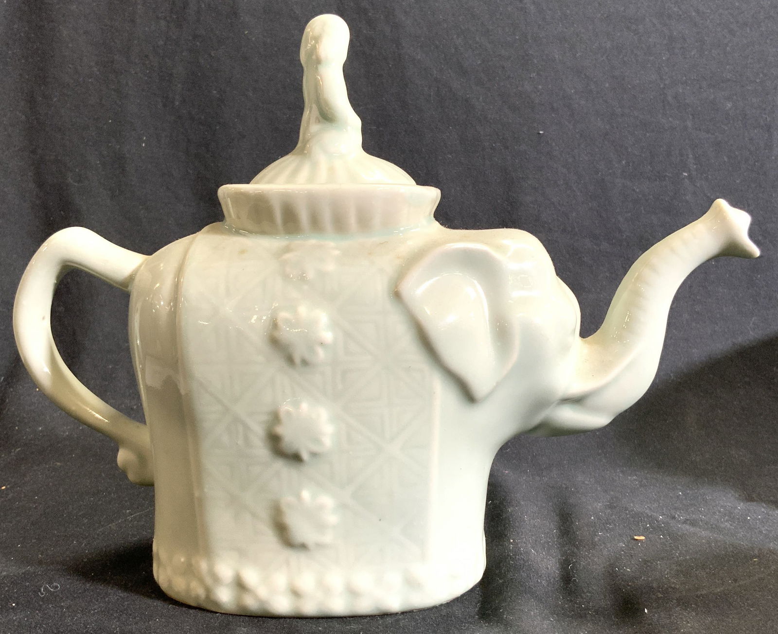 Signed Vintage Asian Celadon Porc Elephant Tea Pot (1 of 7)