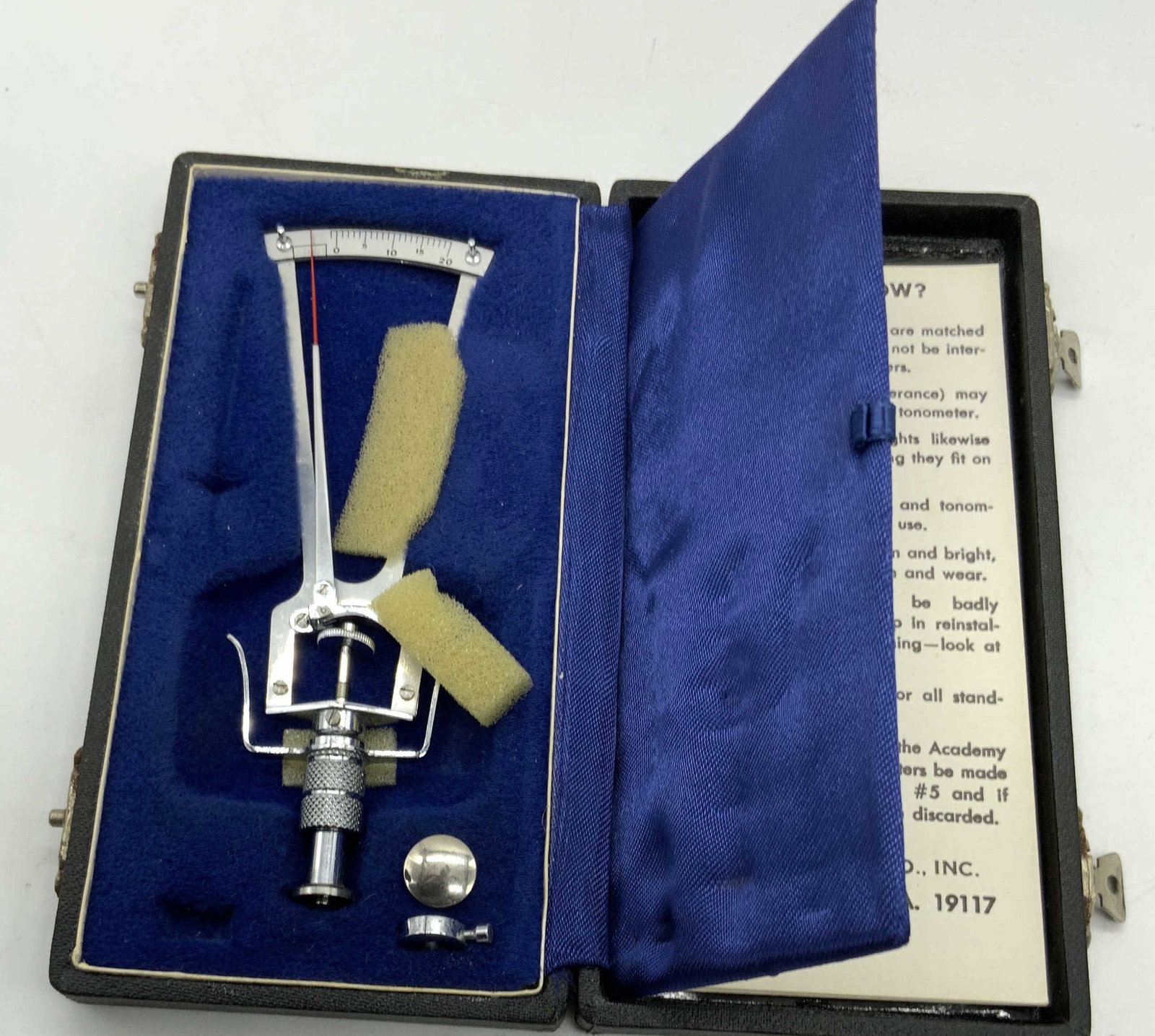 Vntg Schioetz Tonometer Grafco No. P 622 W/ Case: A vintage tonometer contained in its original case and packaging. Interior lined in blue sold hand fabric and fitted for the tonometer. Papers to interior, dated 1955. Case measures approx. .75H x 6.2